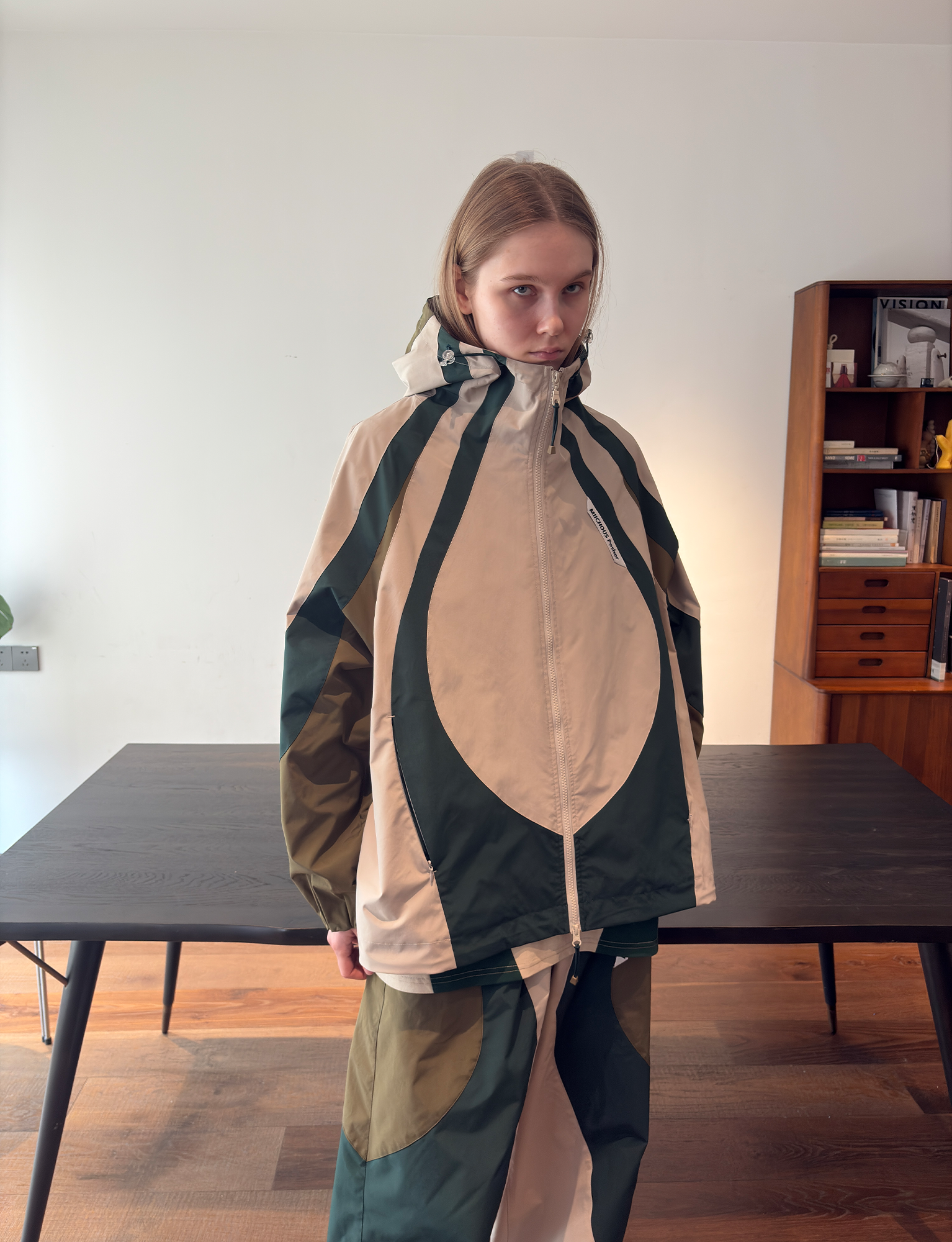 MIICHOUS Contrast Curved Panel Hooded Jacket