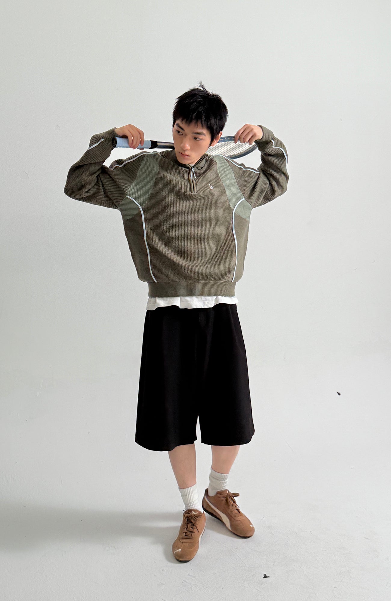 ROARINGWILD A ARCH Contrast Panel Raglan Half-Zip Sweater