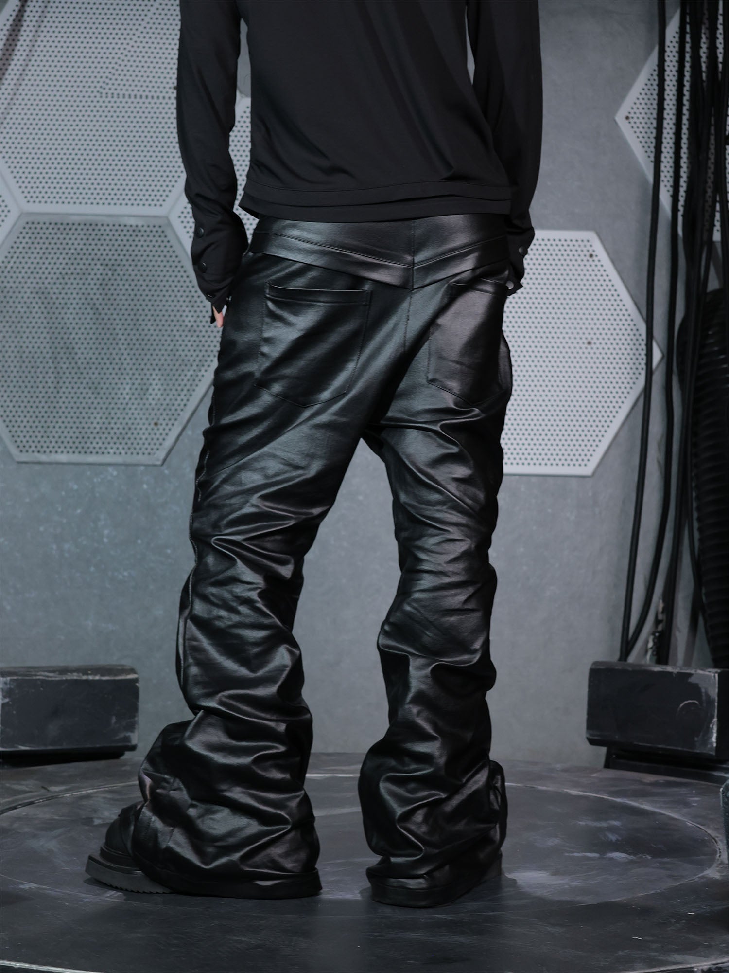 SSIN7 Waxed Paneled Flared Jeans