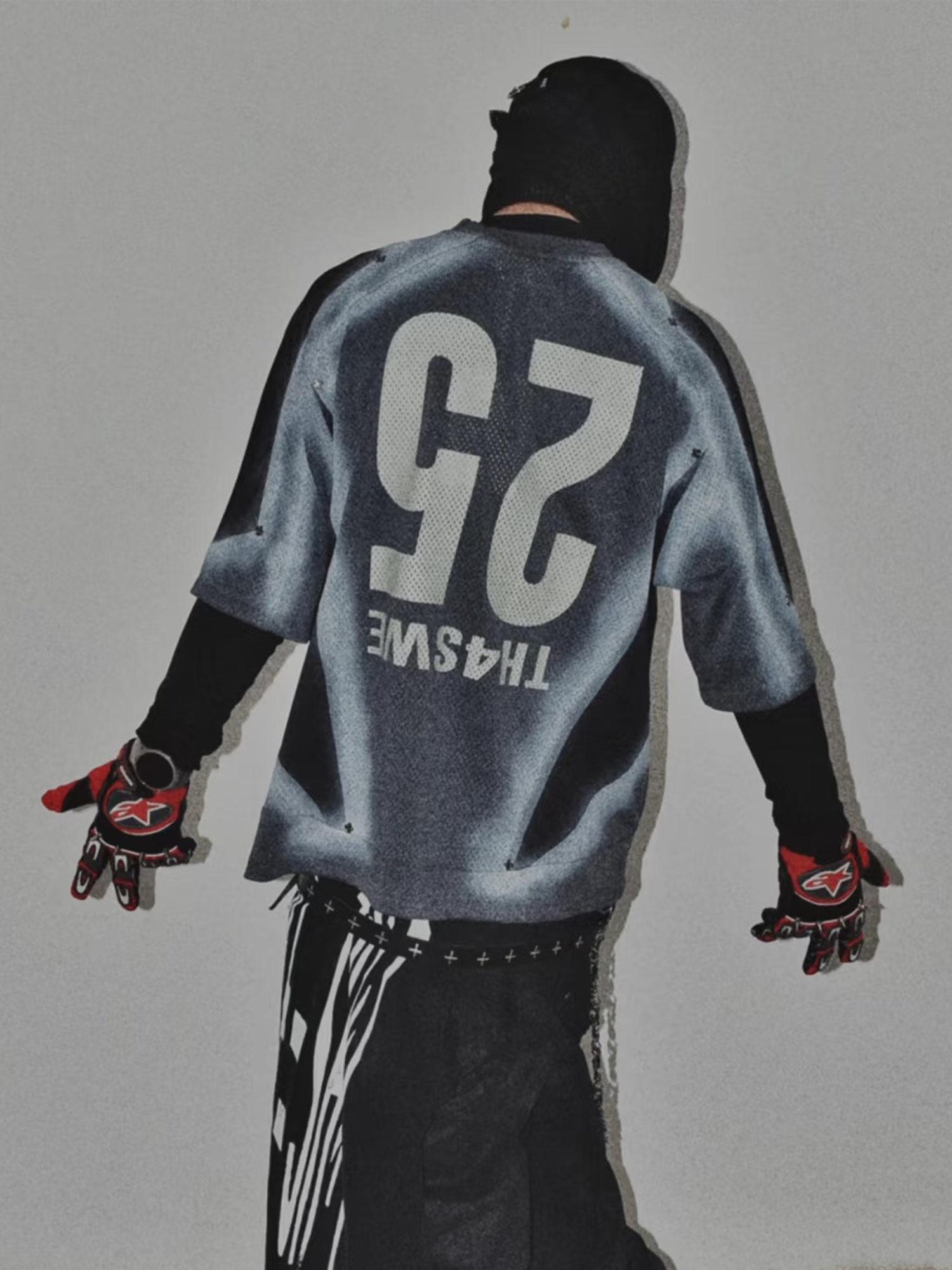TH4SWE Washed Thorn Graphic Studded T Shirt