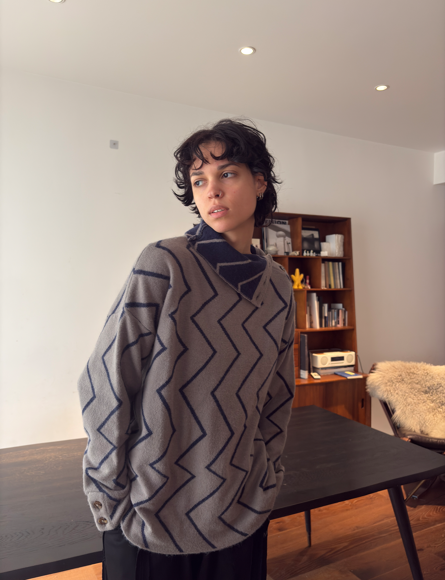 MIICHOUS Geometric Ripple Jacquard Asym High-Neck Sweater