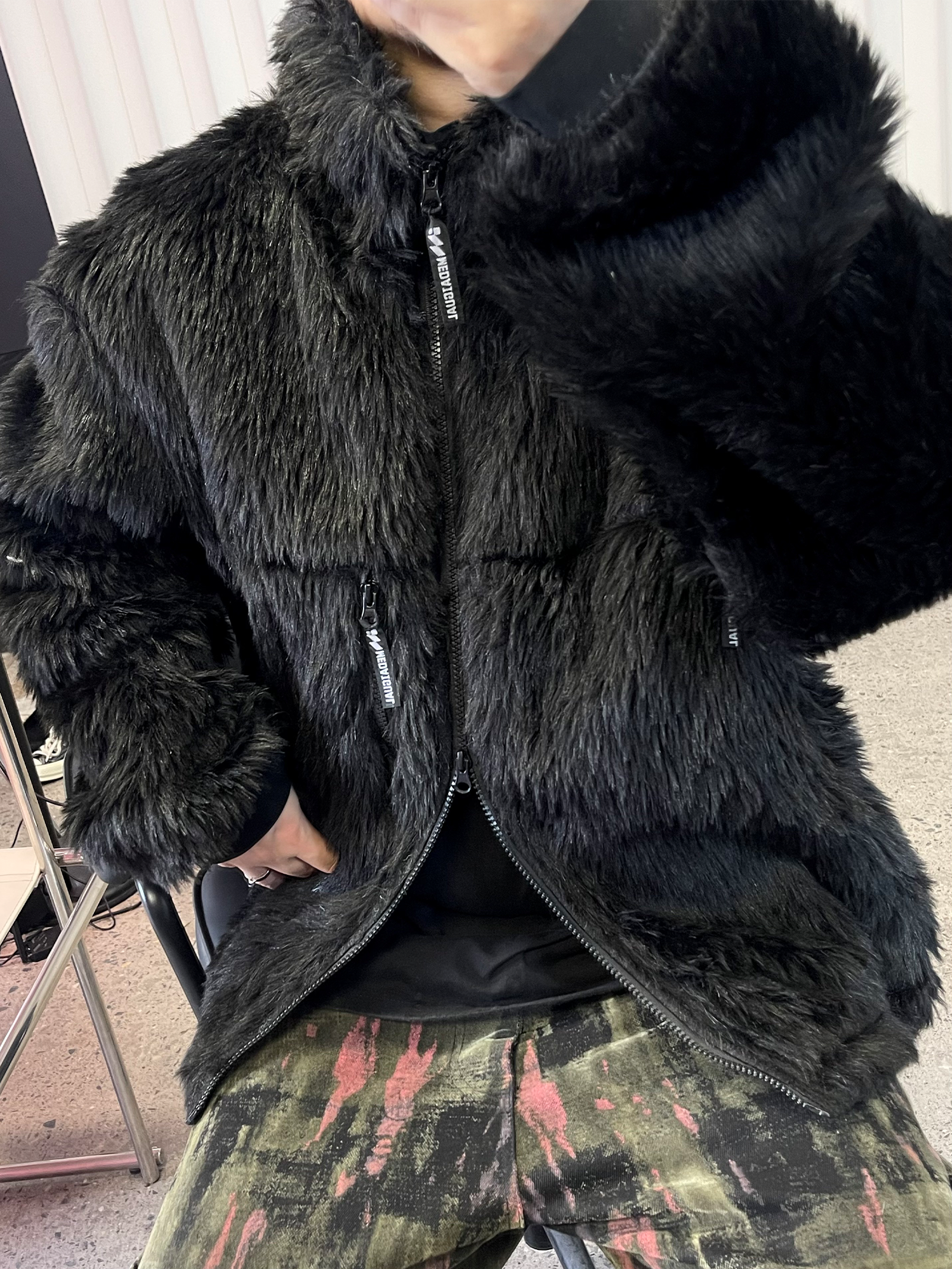 ME DA IGUAL Shaggy Multi-Pocket Faux Fur Jacket