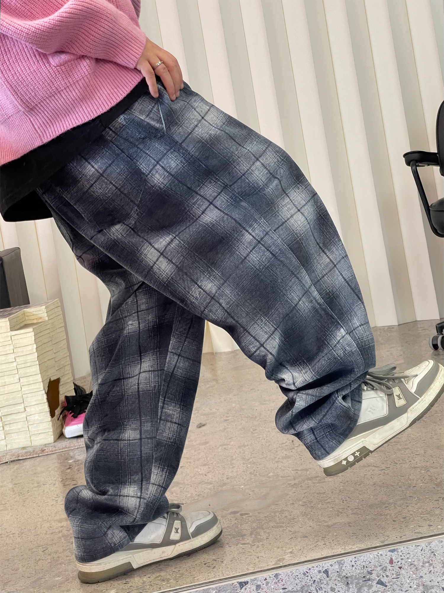 ME DA IGUAL Washed Plaid Tappered Pants Gray