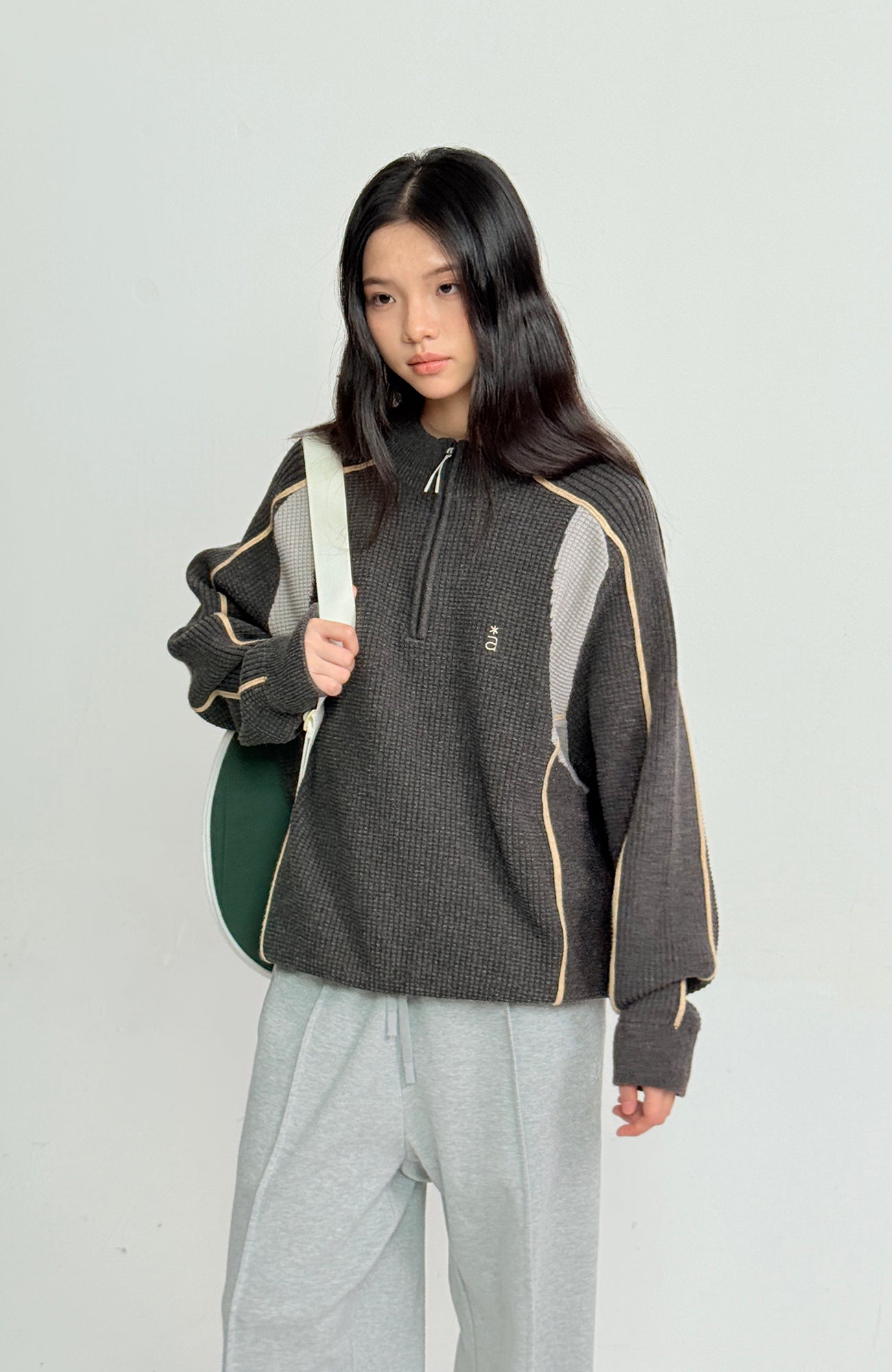 ROARINGWILD A ARCH Contrast Panel Raglan Half-Zip Sweater