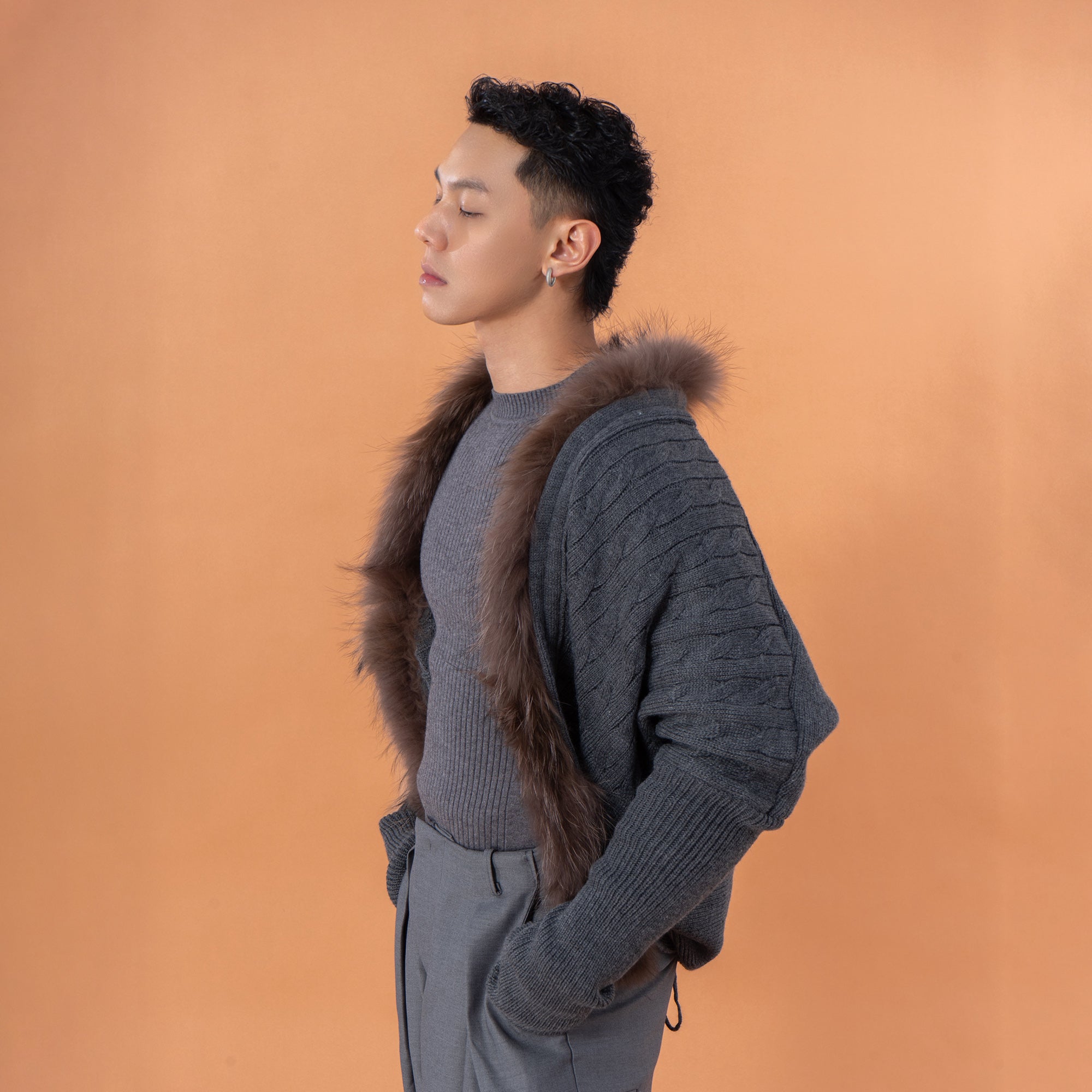 CLP Faux-Fur Trim Cable-Knit Cropped Cardigan