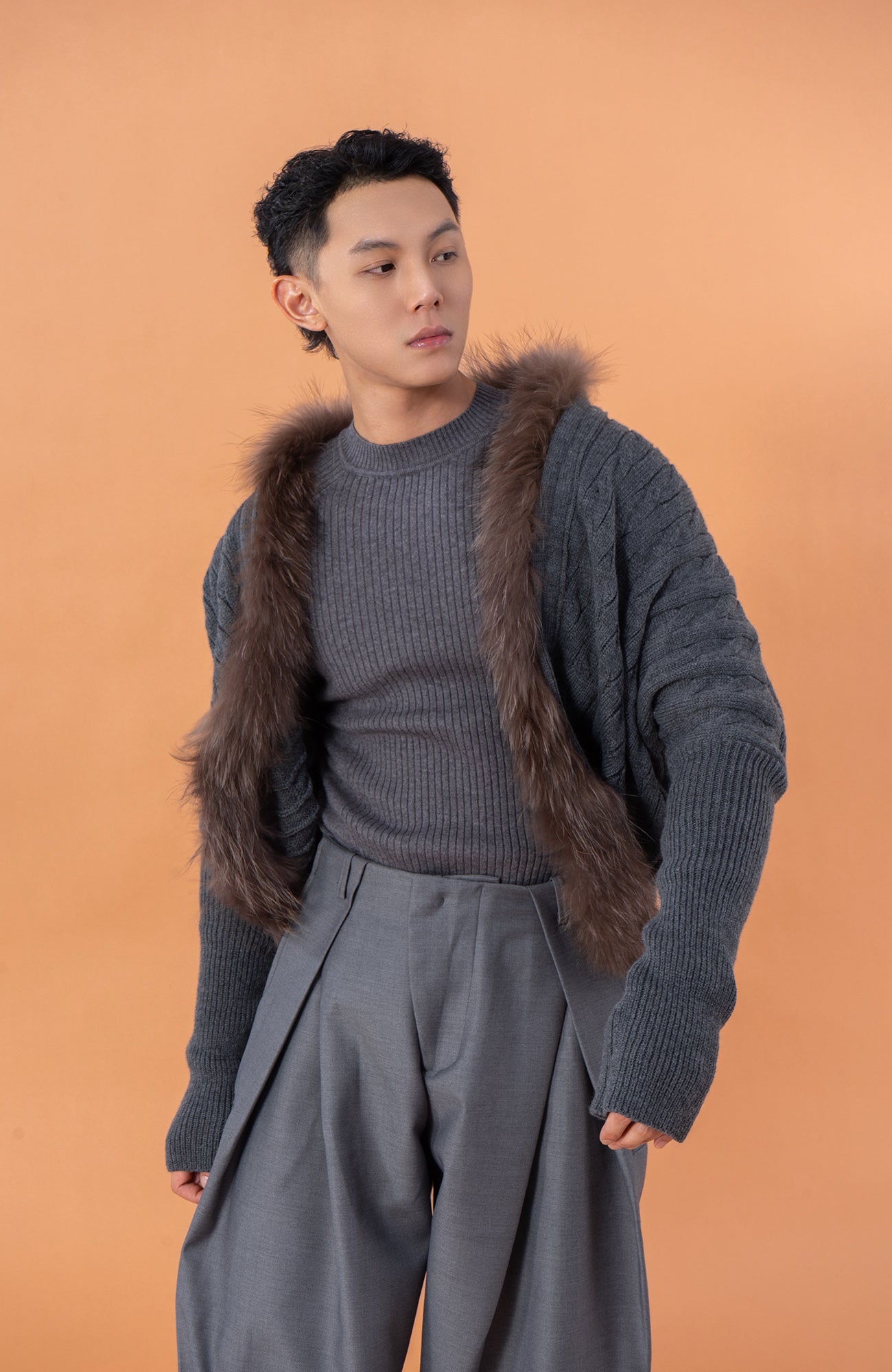 FURFUR ケーブルニットガウン CLP Faux-Fur Trim Cable-Knit Cropped Cardigan