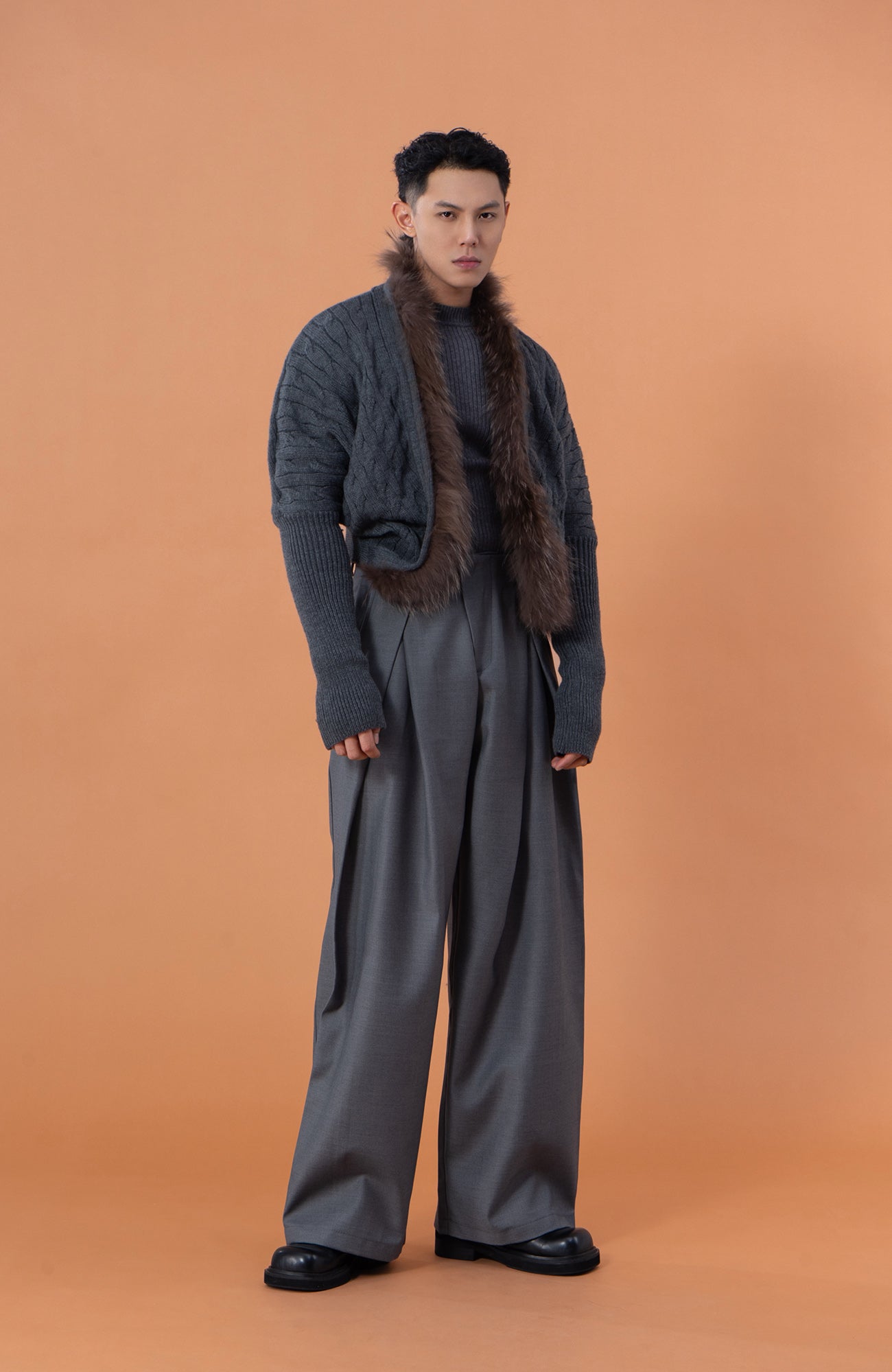 CLP Faux-Fur Trim Cable-Knit Cropped Cardigan