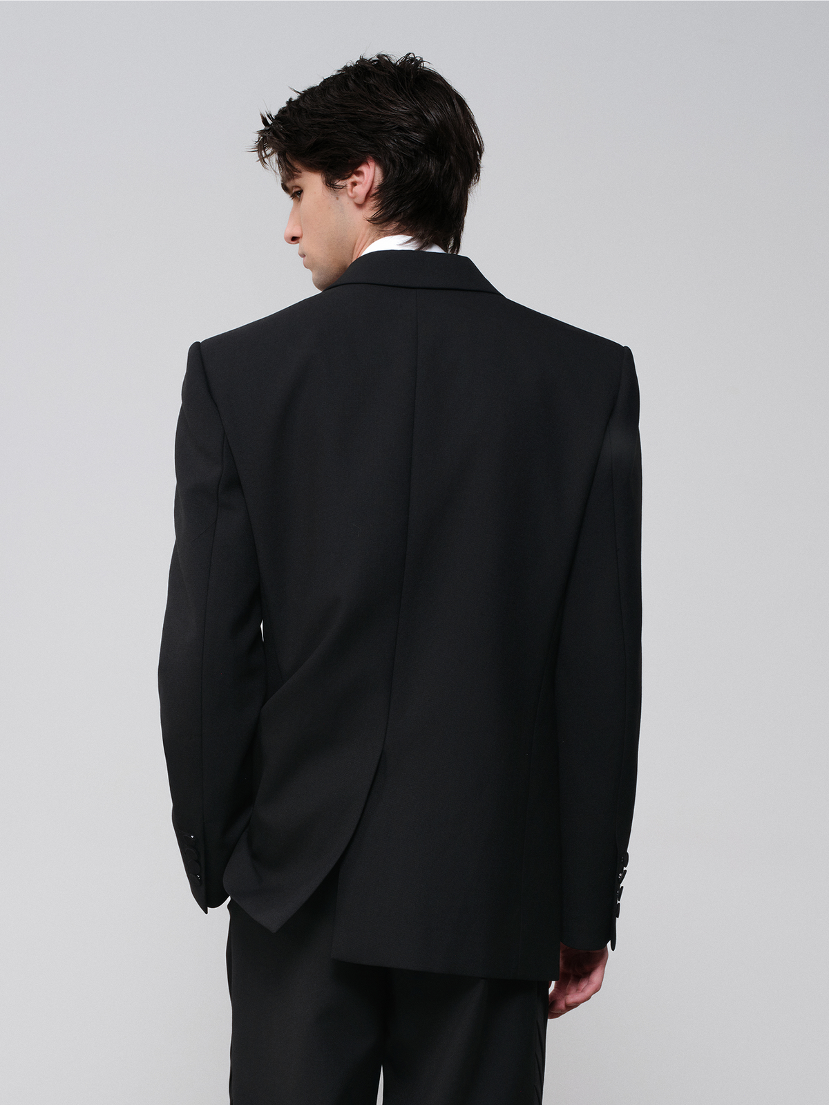 FACEONLAB Medal Emblem Double-Breasted Peak Lapel Blazer