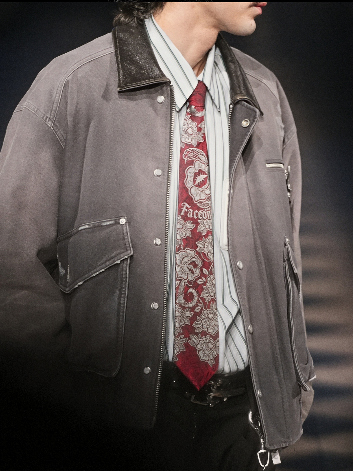 FACEONLAB Carnivorous Flower Jacquard No-Tie Necktie