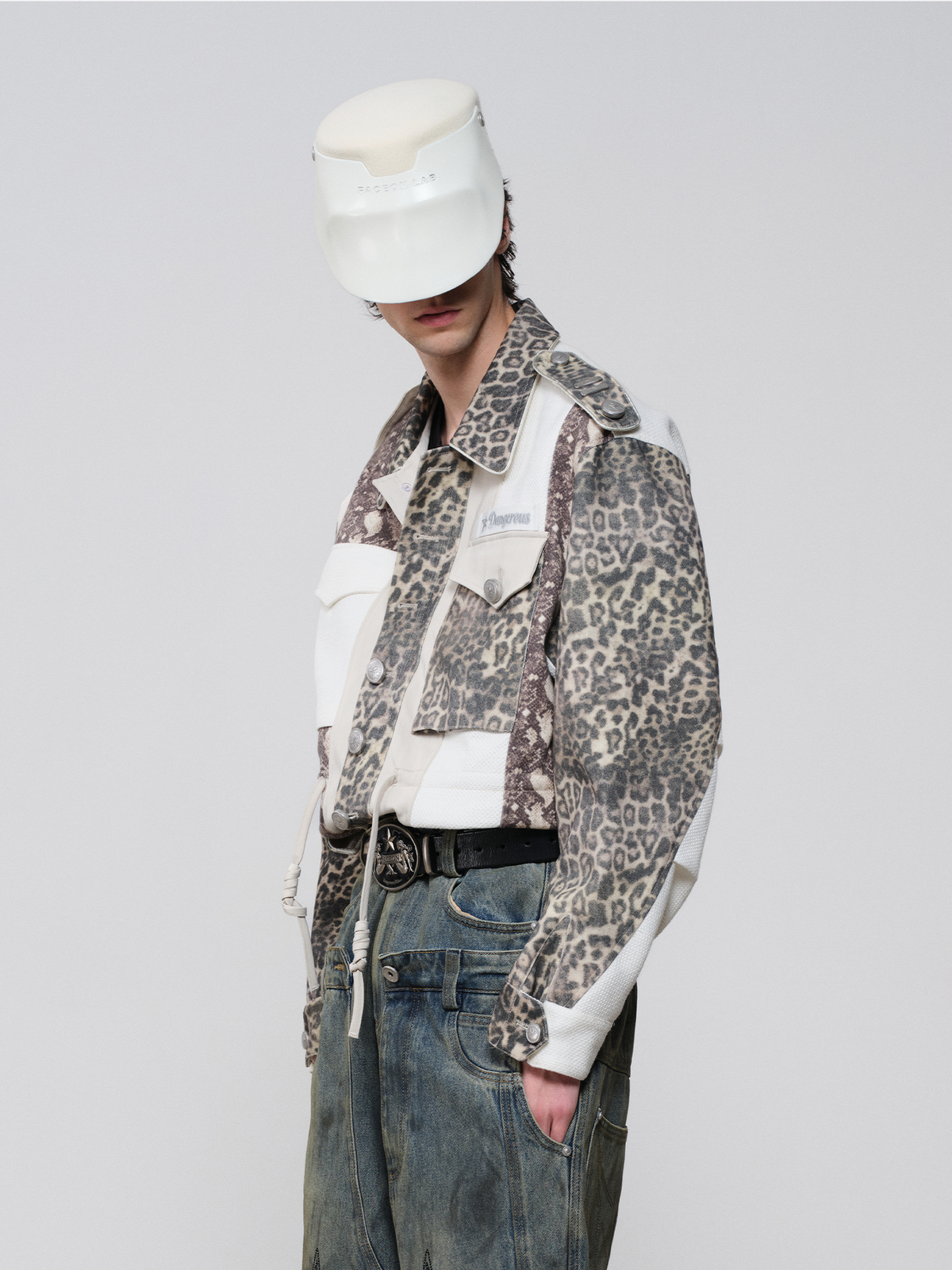 FACEONLAB Camo Spliced Leopard Lapel Jacket White