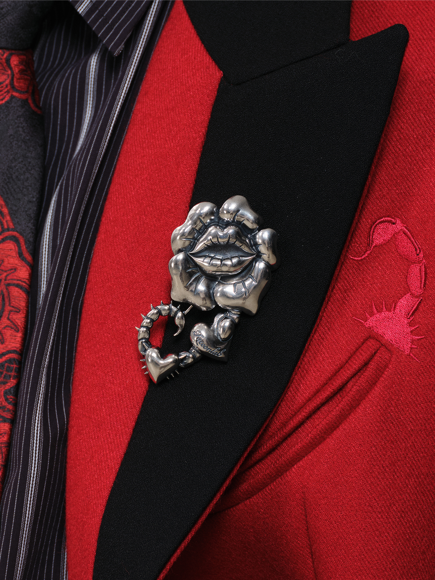 FACEONLAB Scorpion Rose Heart Punk Metal Brooch
