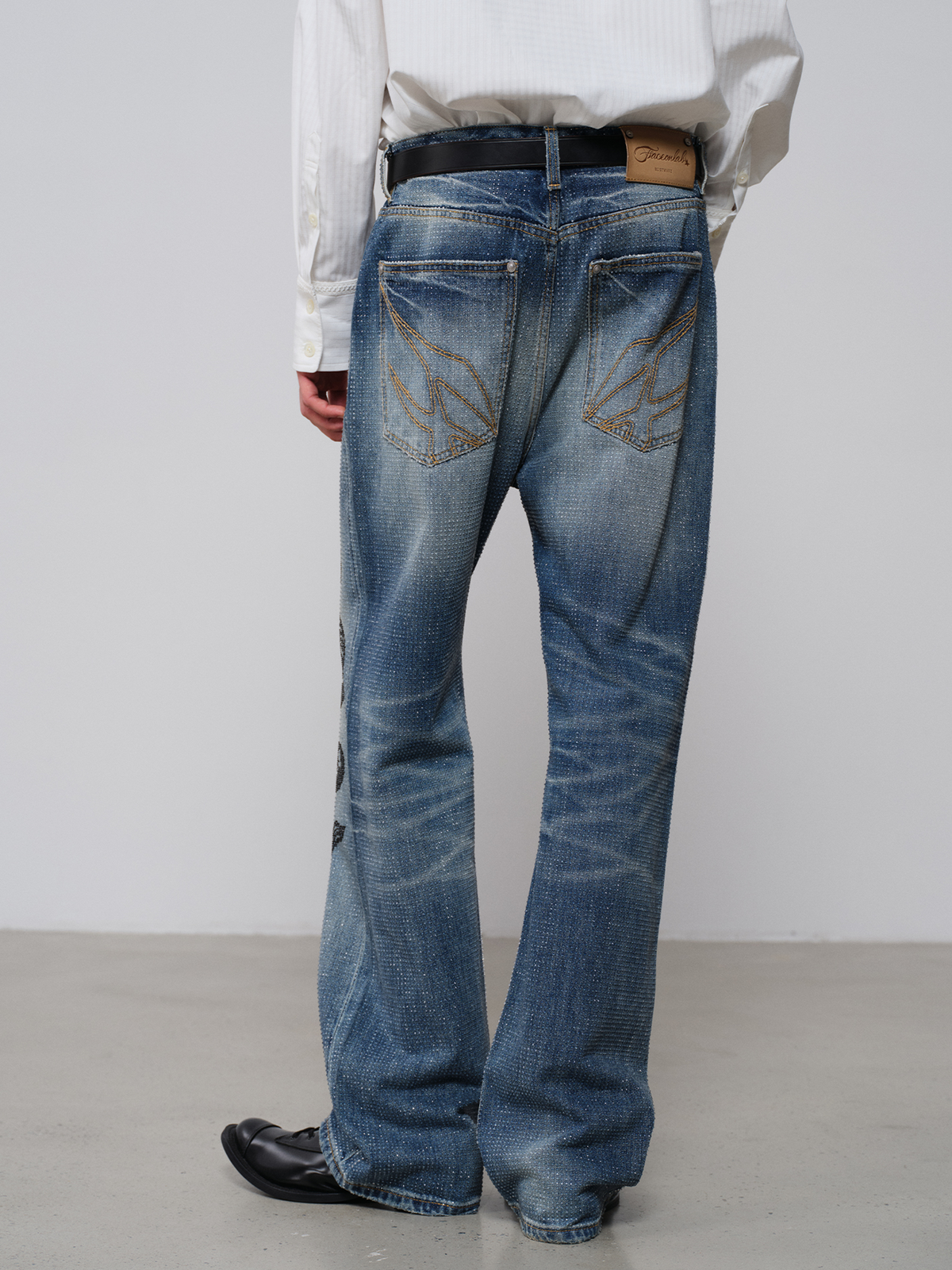 FACEONLAB Crystal Rhinestone Serpent Washed Straight-Leg Jeans
