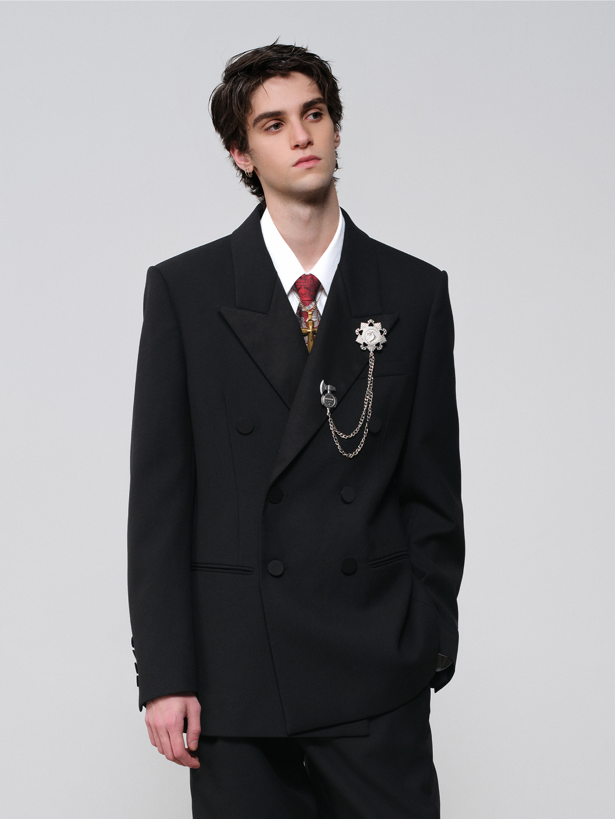 FACEONLAB Medal Emblem Double-Breasted Peak Lapel Blazer