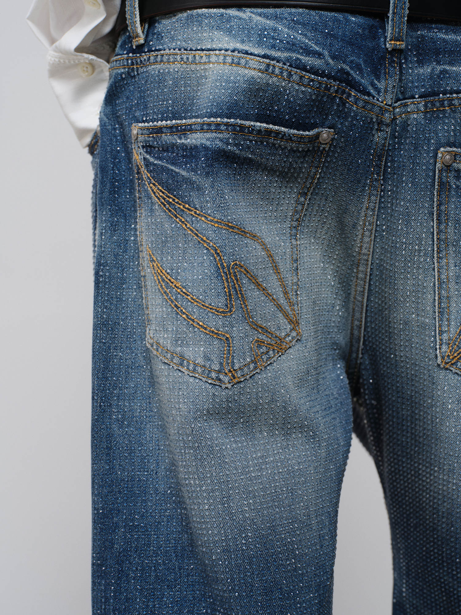 FACEONLAB Crystal Rhinestone Serpent Washed Straight-Leg Jeans