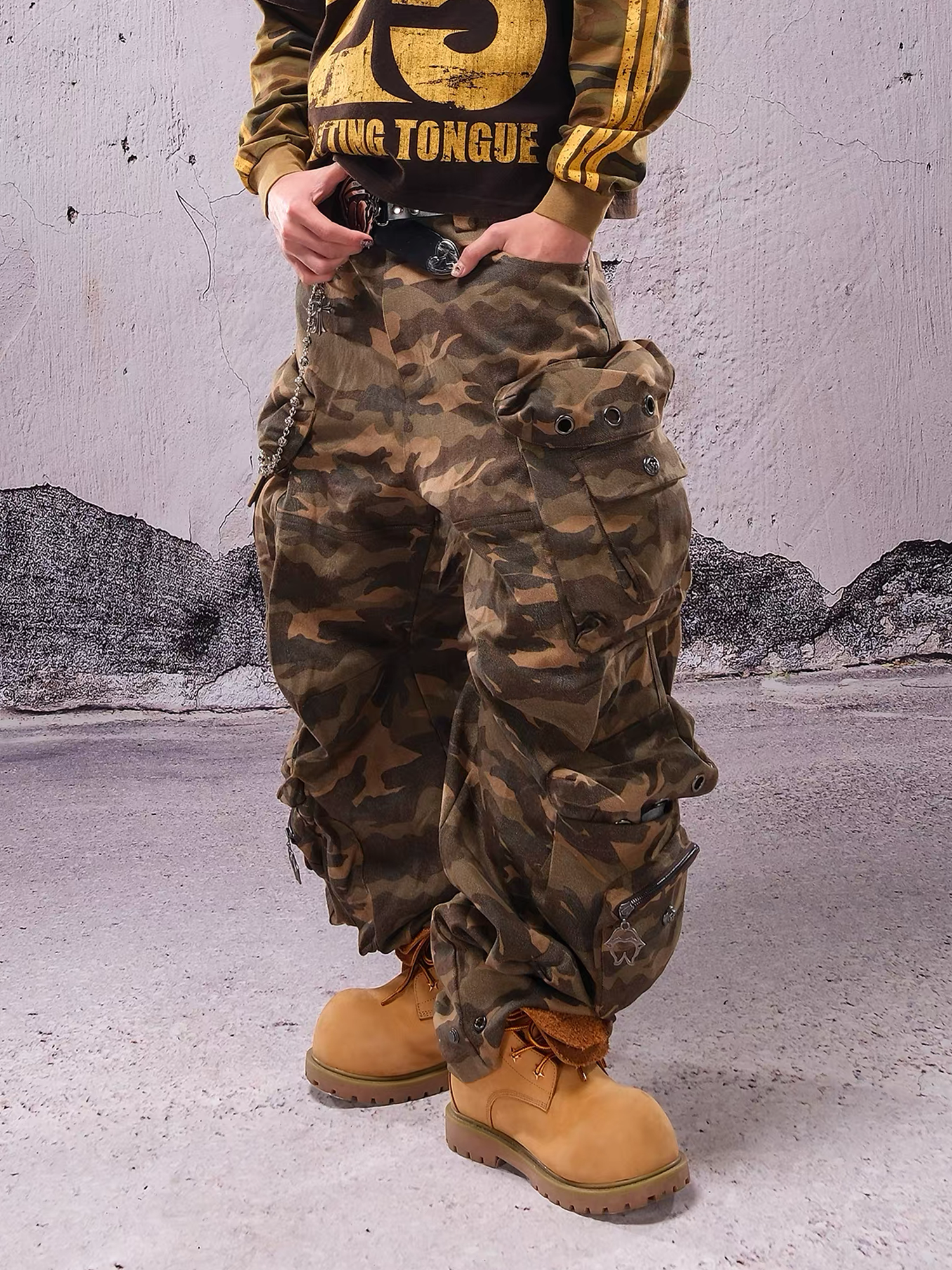 THEWET Washed Distressed Stacking Cargo Pants