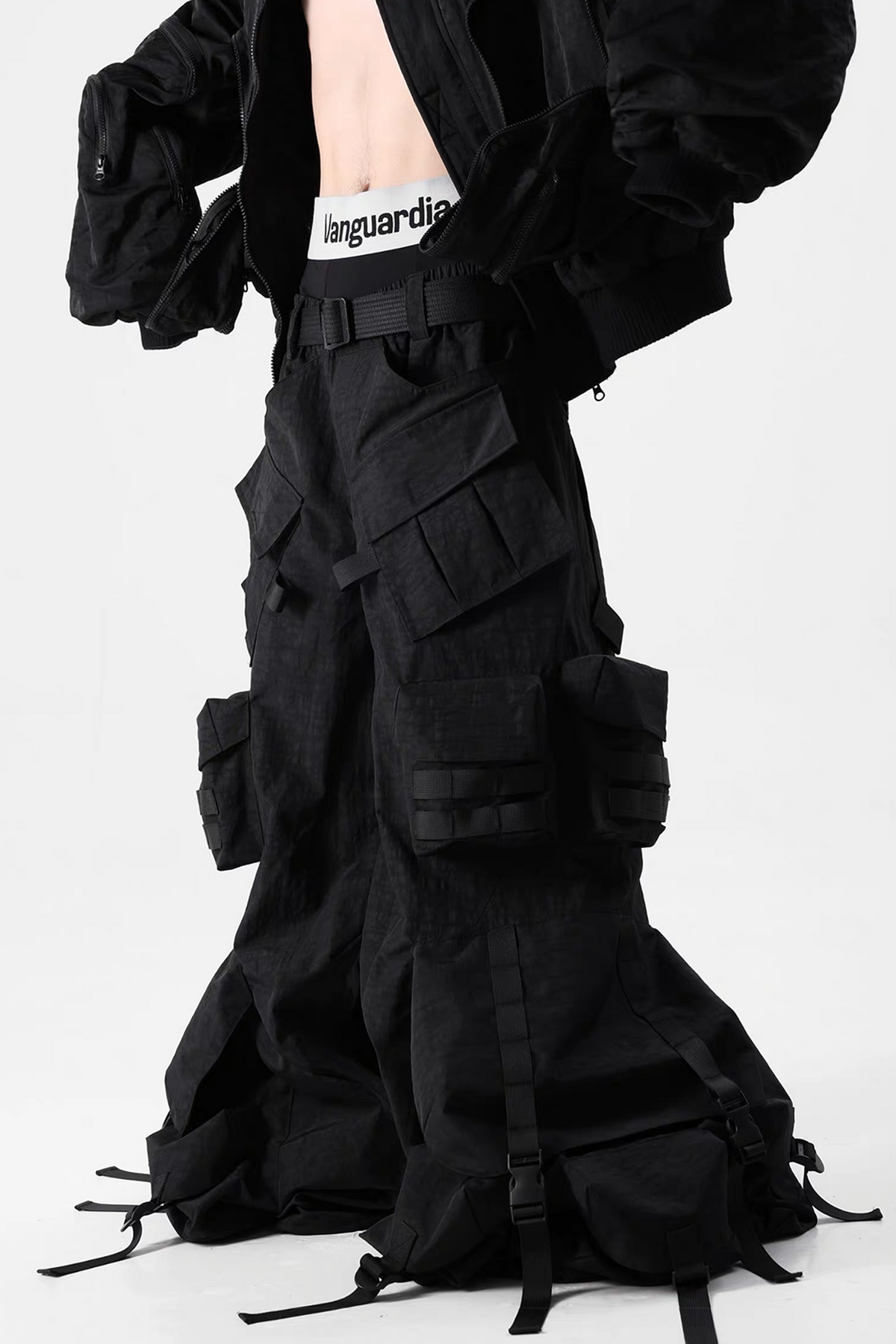 VANGUARDIA Multi-Pocket Nylon Wide-Leg Cargo Pants