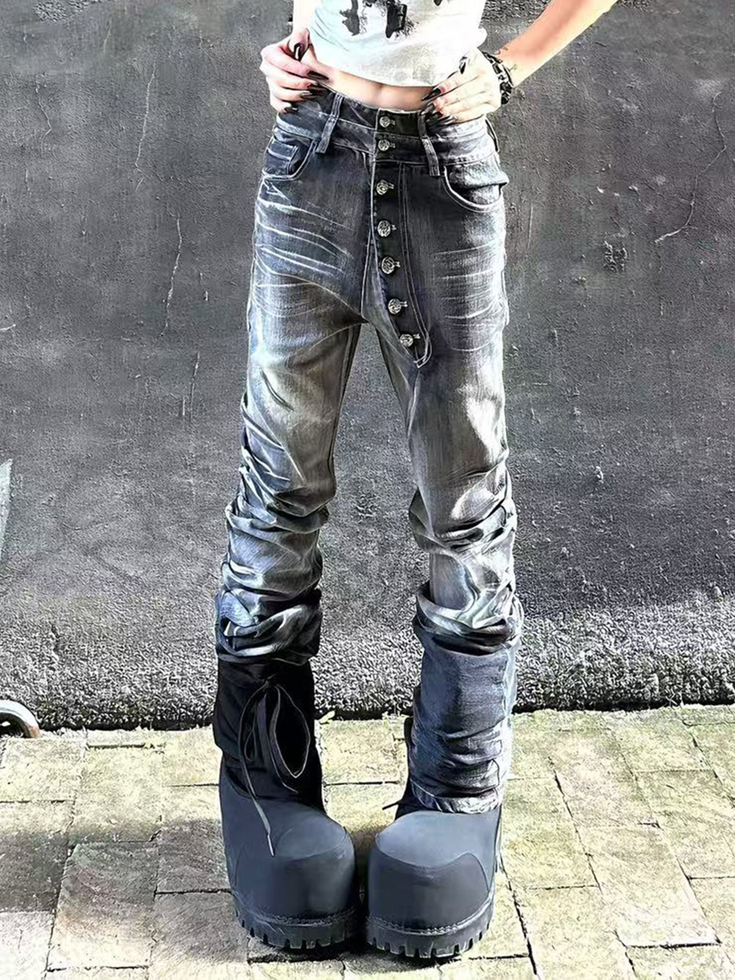 PAIKI Sword Slash Washed Curved Jeans