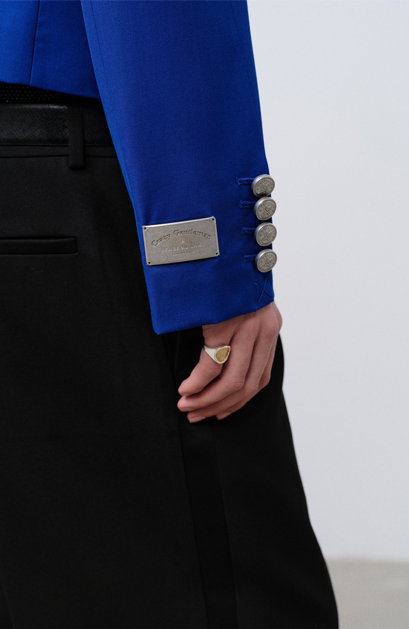 FACEONLAB Stand-Collar Metal-Shoulder Blazer Blue, premium urban and streetwear designers apparel on PROJECTISR.com, FACEONLAB