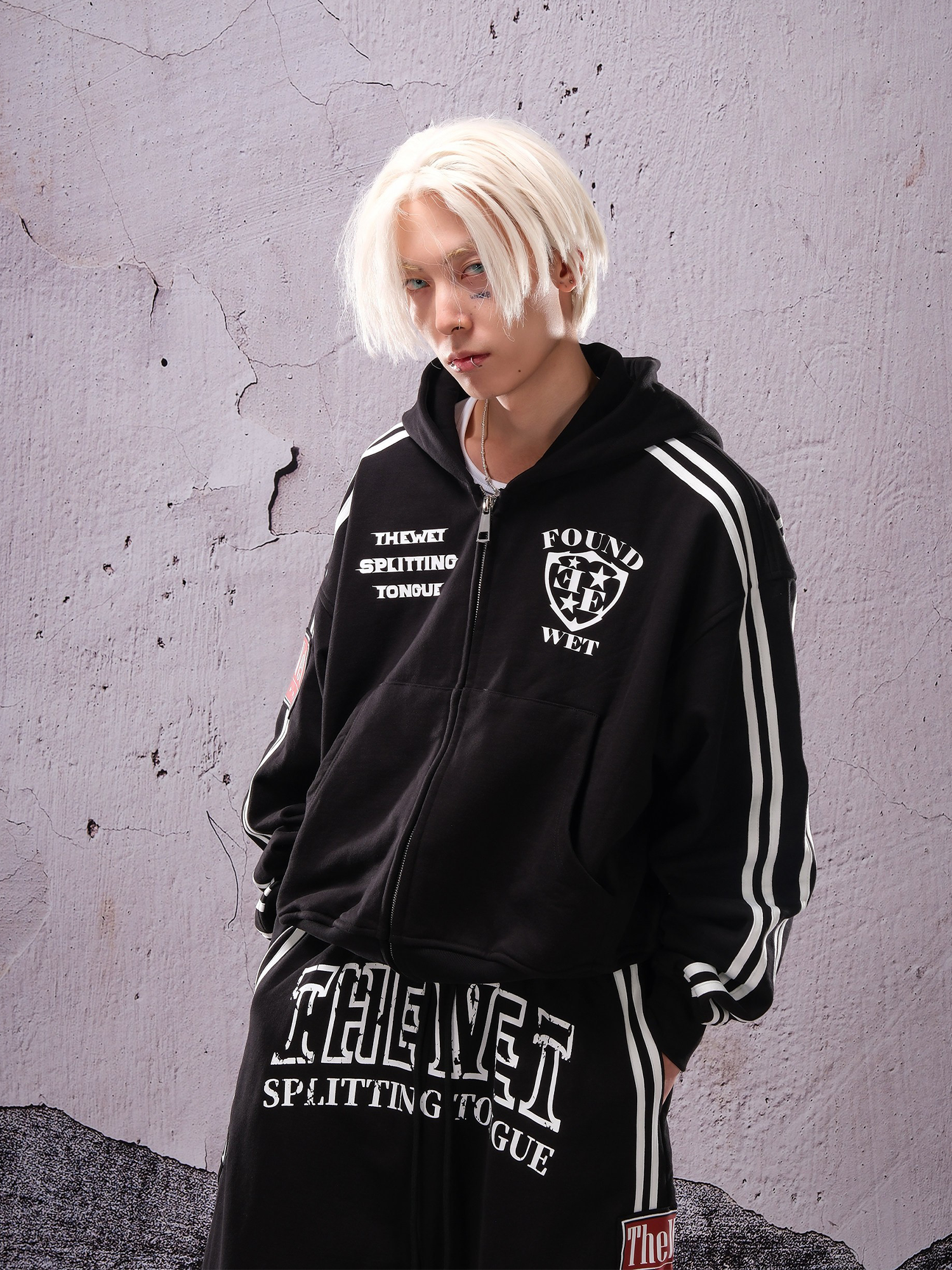 THEWET Graphic Striped Zip-Up Hooded Jacket