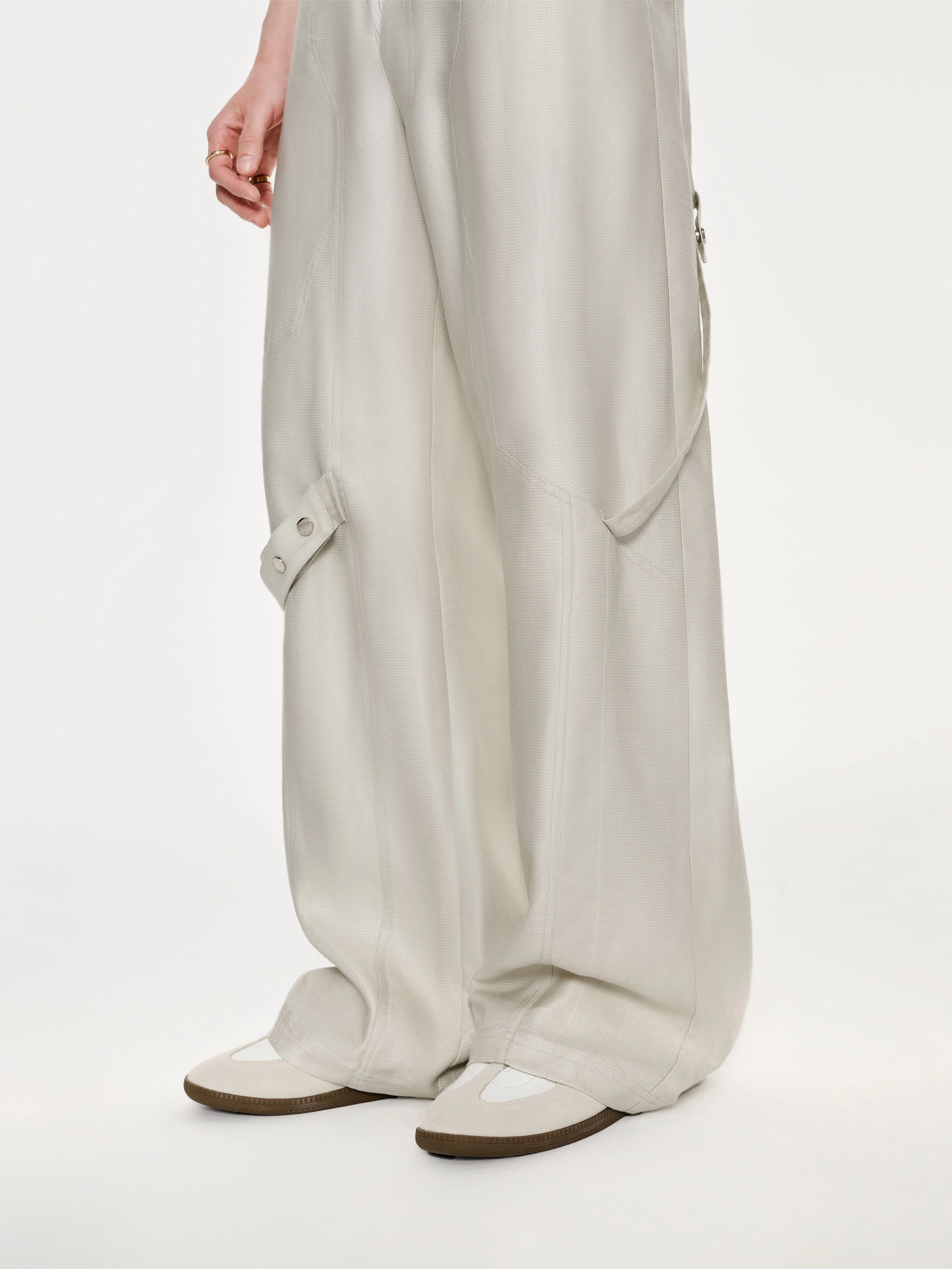 TIWILLTANG Contrast Panel Straight-Leg Pants