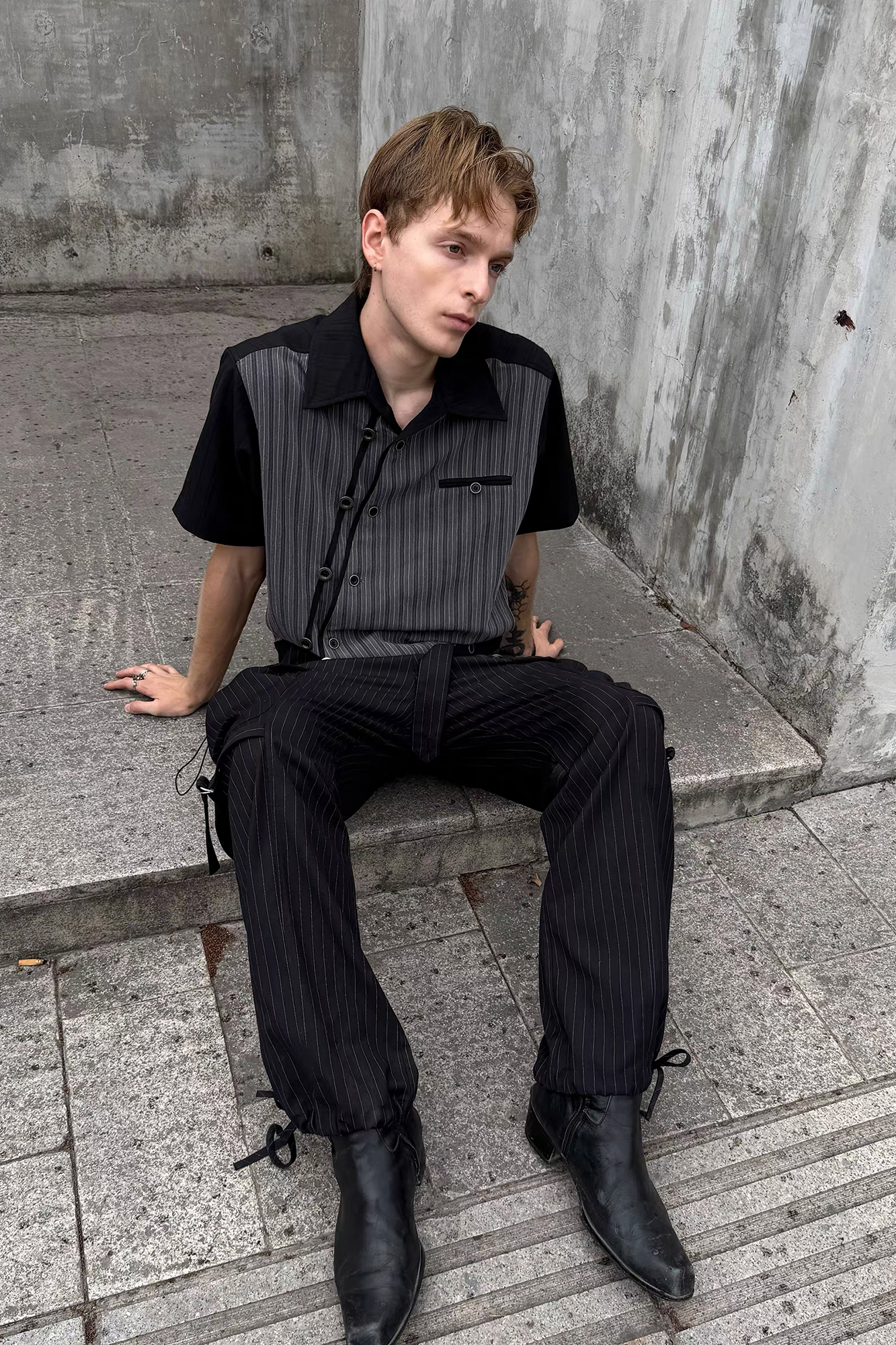 ESAIAS Jacquard Pinstripe Asymmetrical Paneled Half Shirt, M