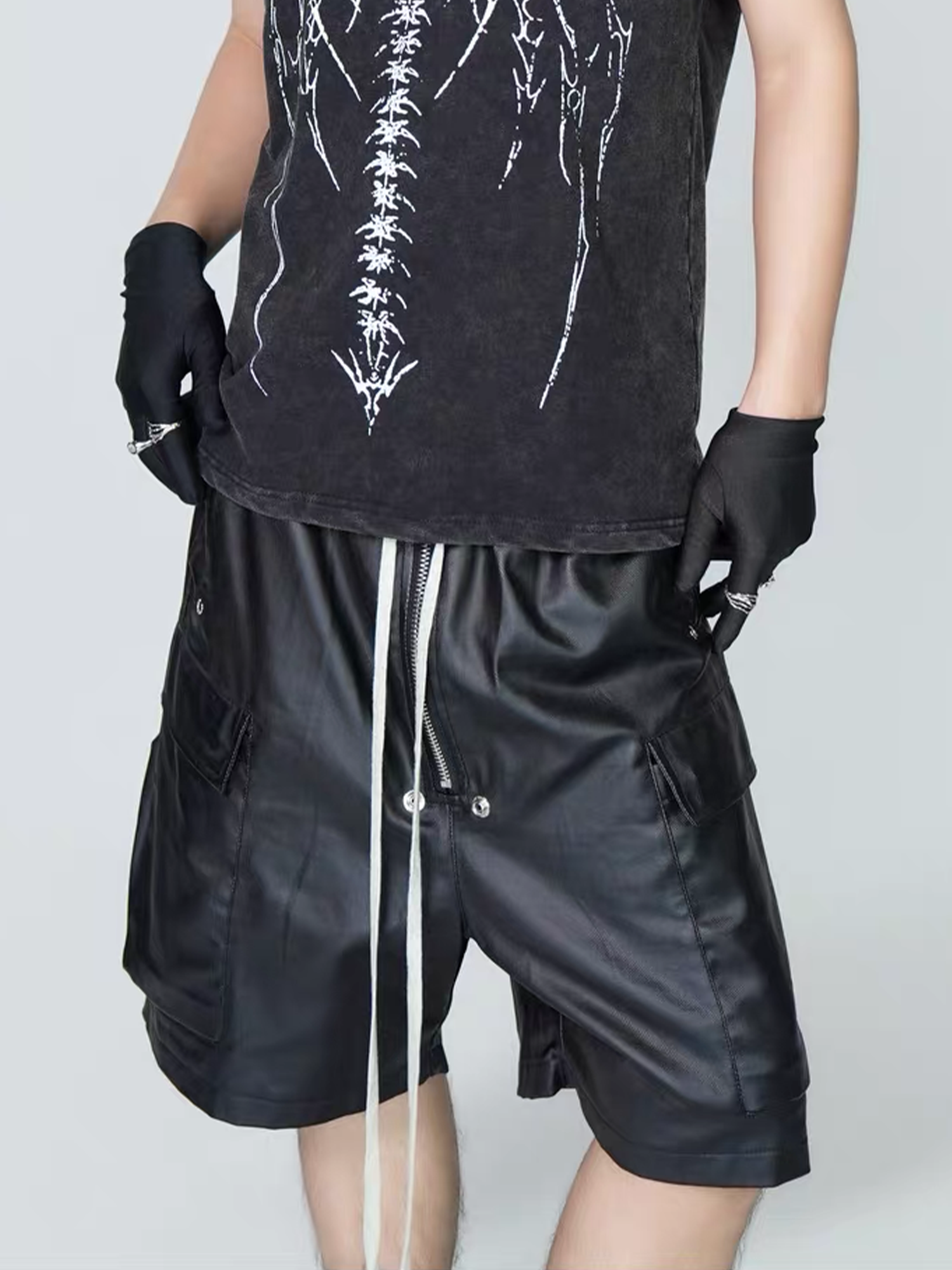 VE2 Wax-Coated Cargo Denim Shorts