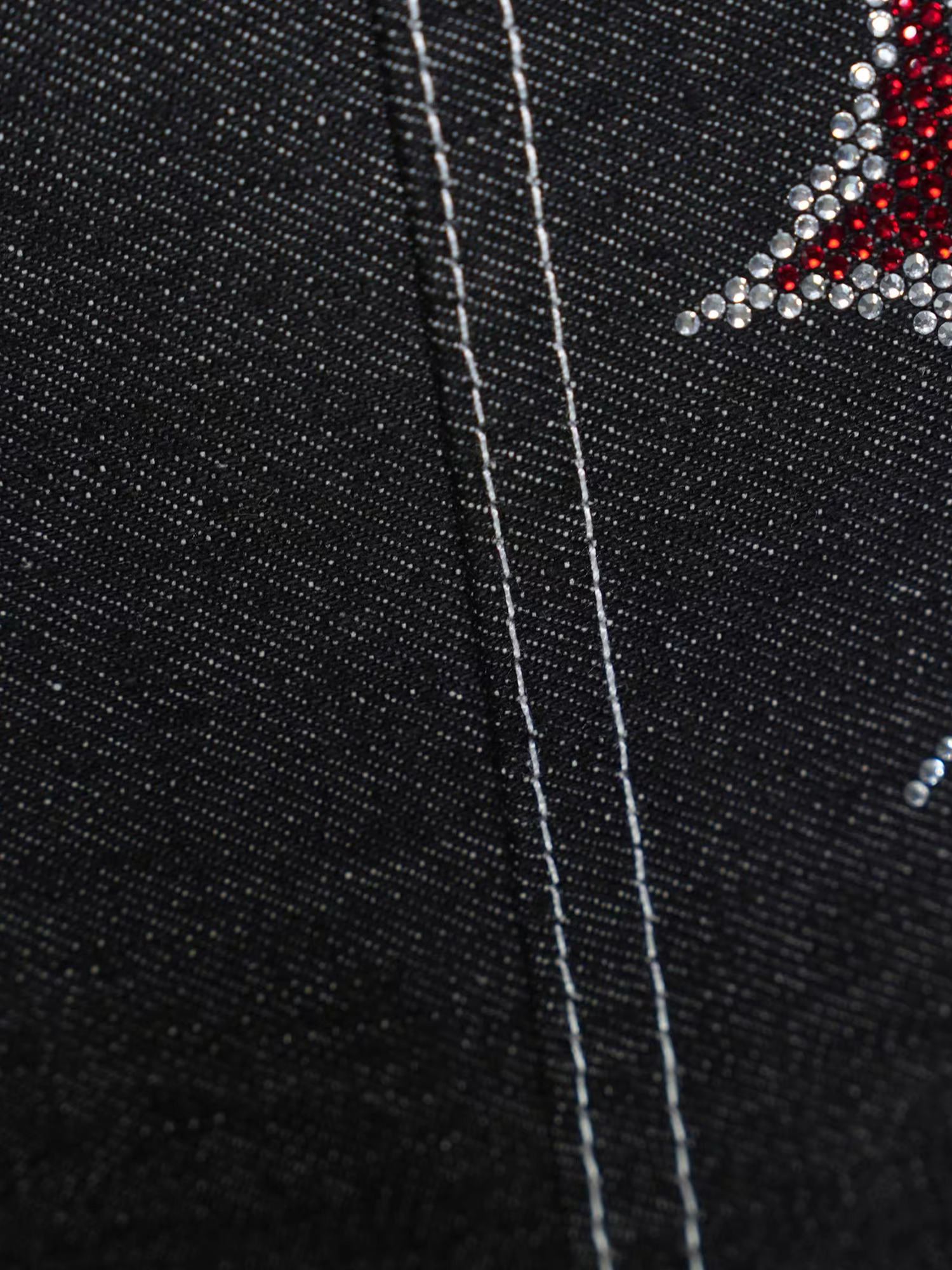 VE2 Diamond Flame Totem Straight-Leg Jeans