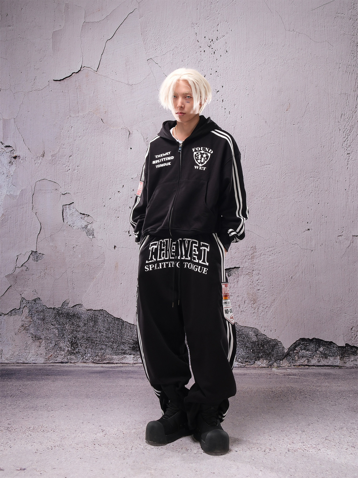 THEWET Graphic Striped Zip-Up Hooded Jacket