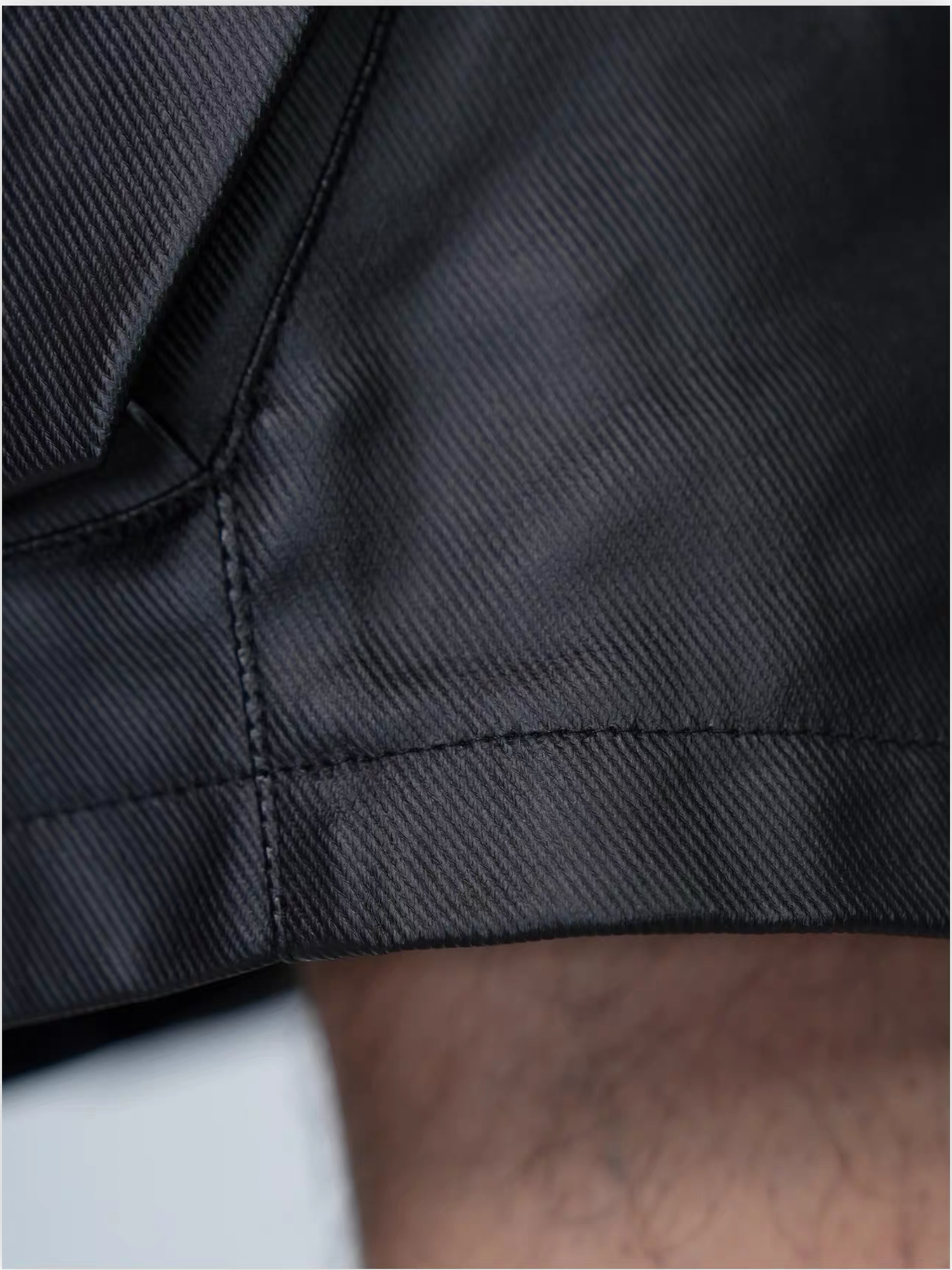 VE2 Wax-Coated Cargo Denim Shorts