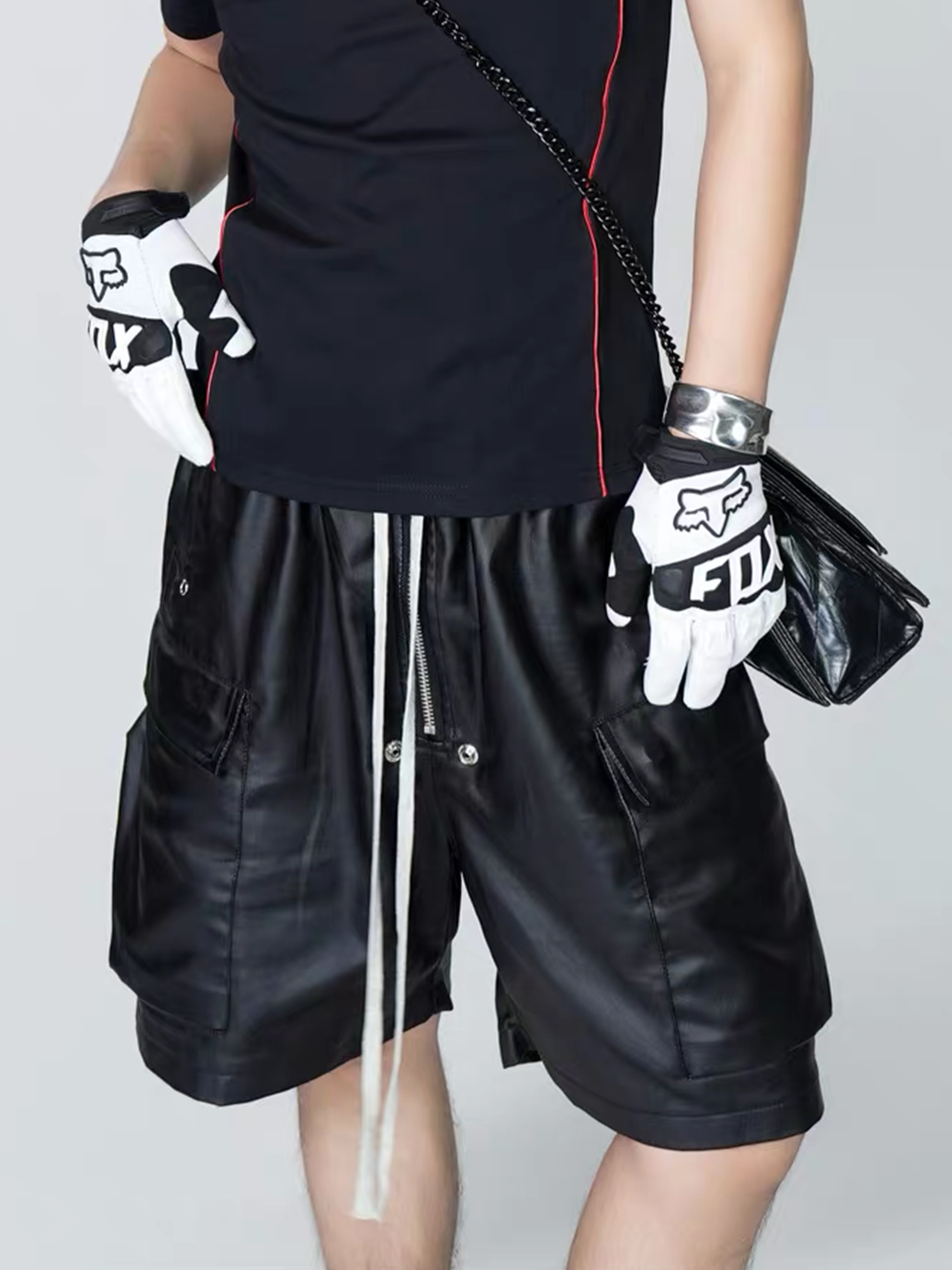 VE2 Wax-Coated Cargo Denim Shorts