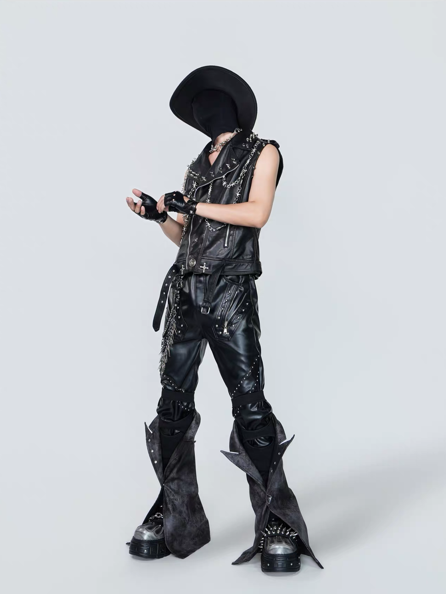 VE2 Thorn Chain Studded Faux Leather Biker Vest