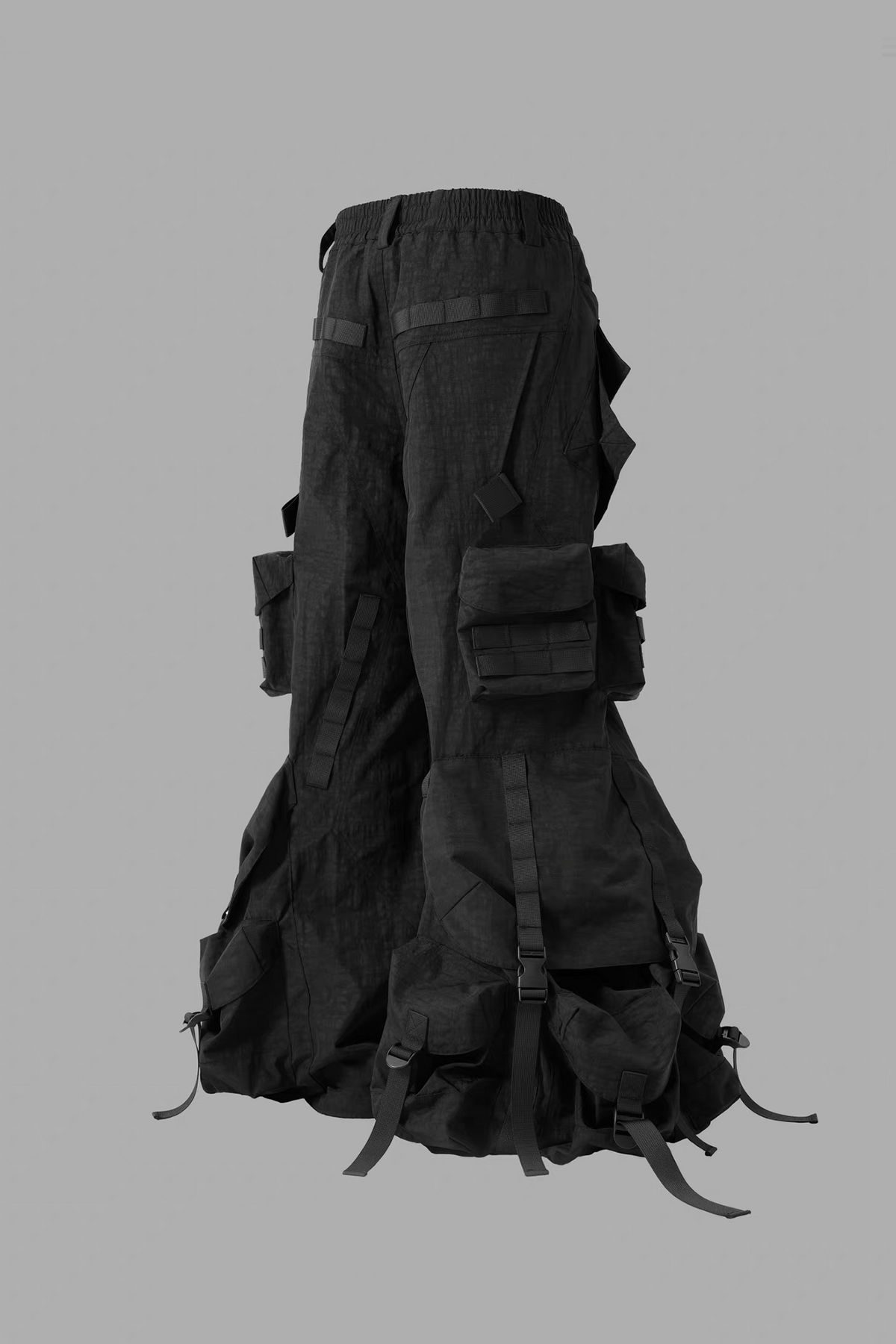 VANGUARDIA Multi-Pocket Nylon Wide-Leg Cargo Pants