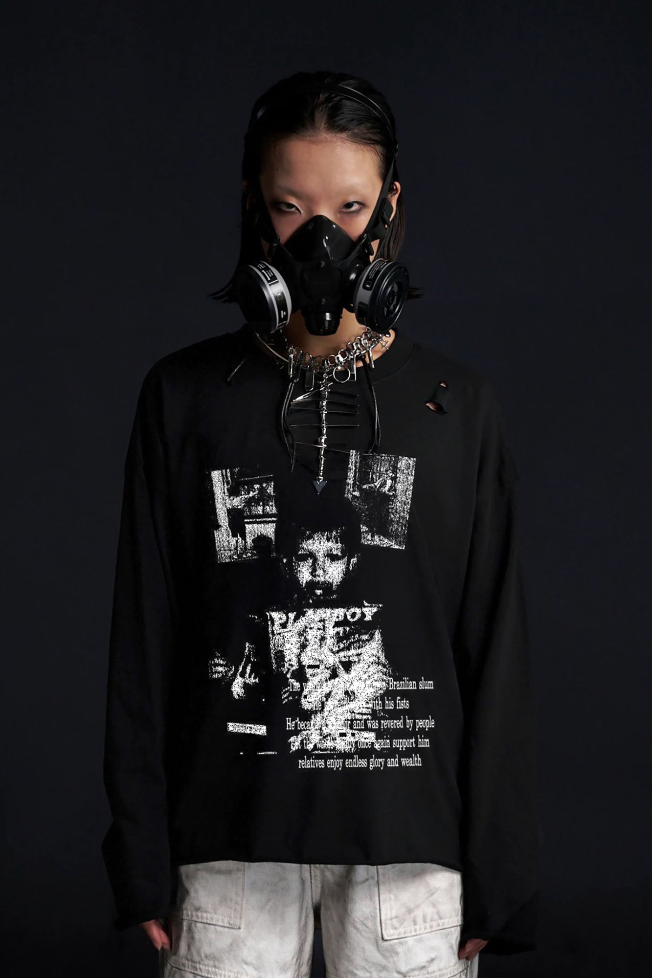 RECOVER ZONE Distressed Graphic Long Sleeve Tee