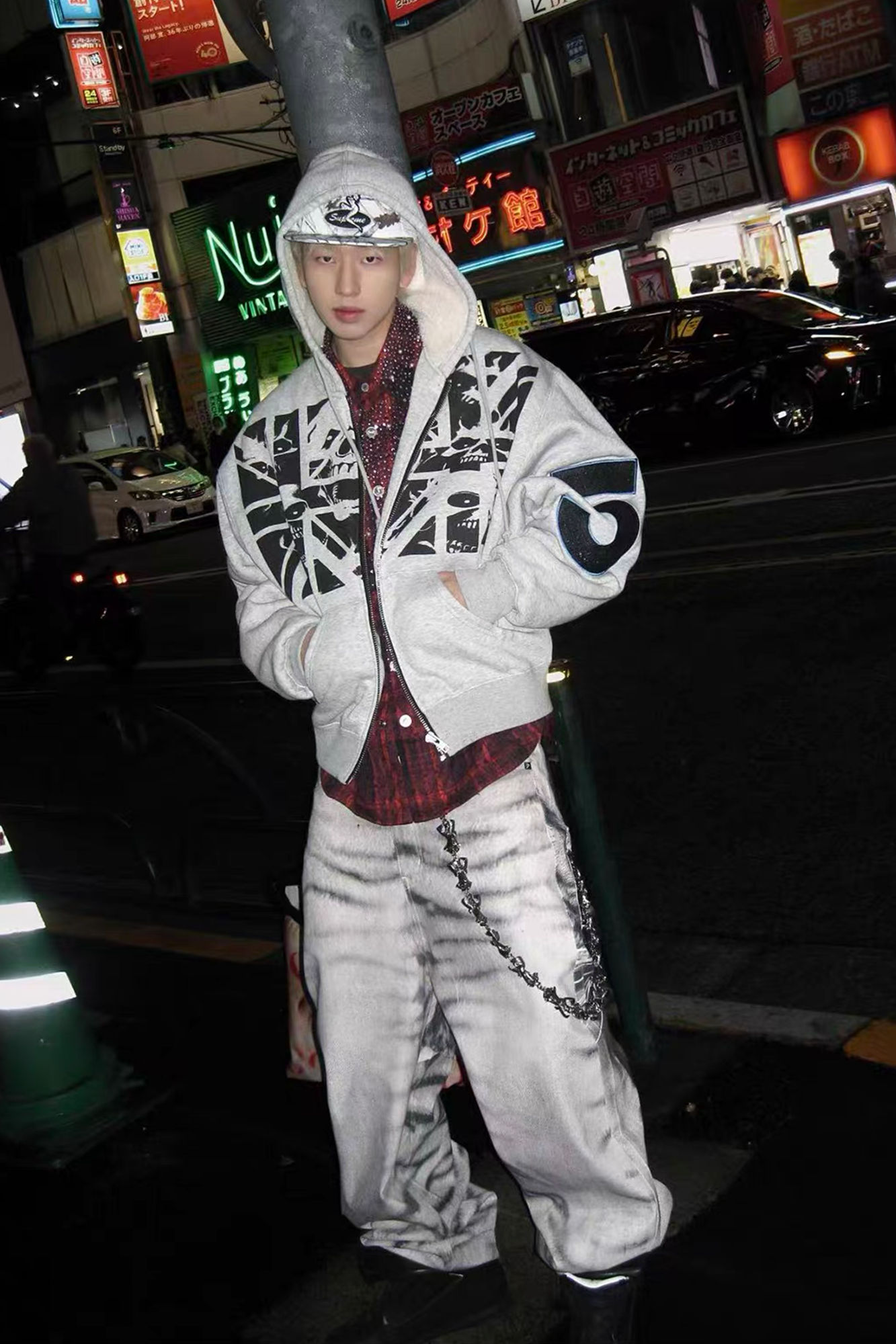 TECNINEGROUP Waxed White Tiger Full-Print Pants