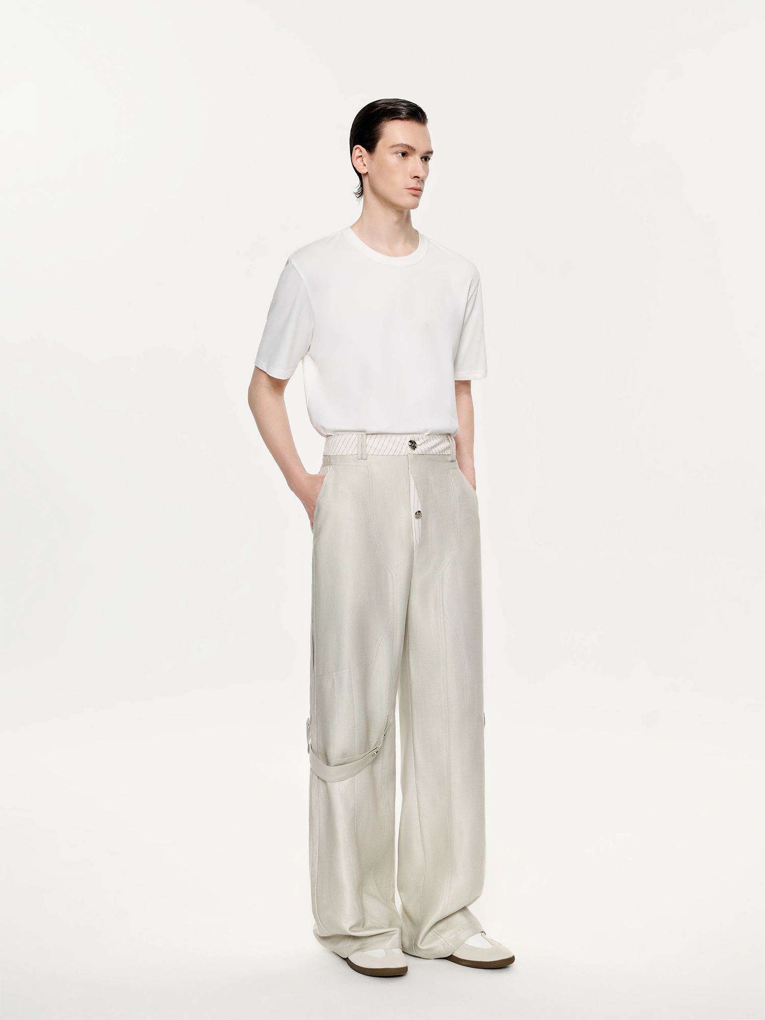 TIWILLTANG Contrast Panel Straight-Leg Pants