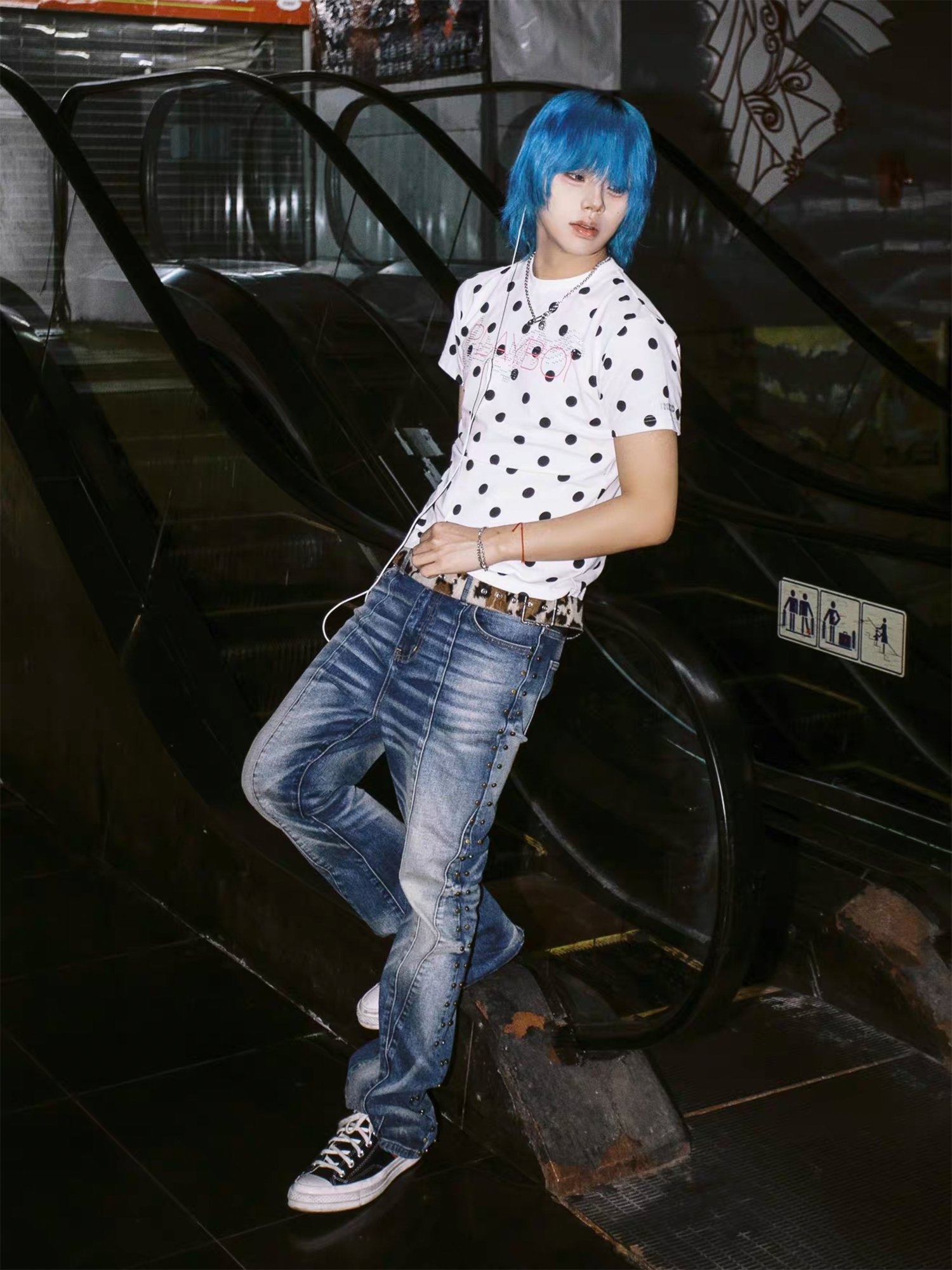 VINKID Deconstructed Side-Studded Washed Jeans