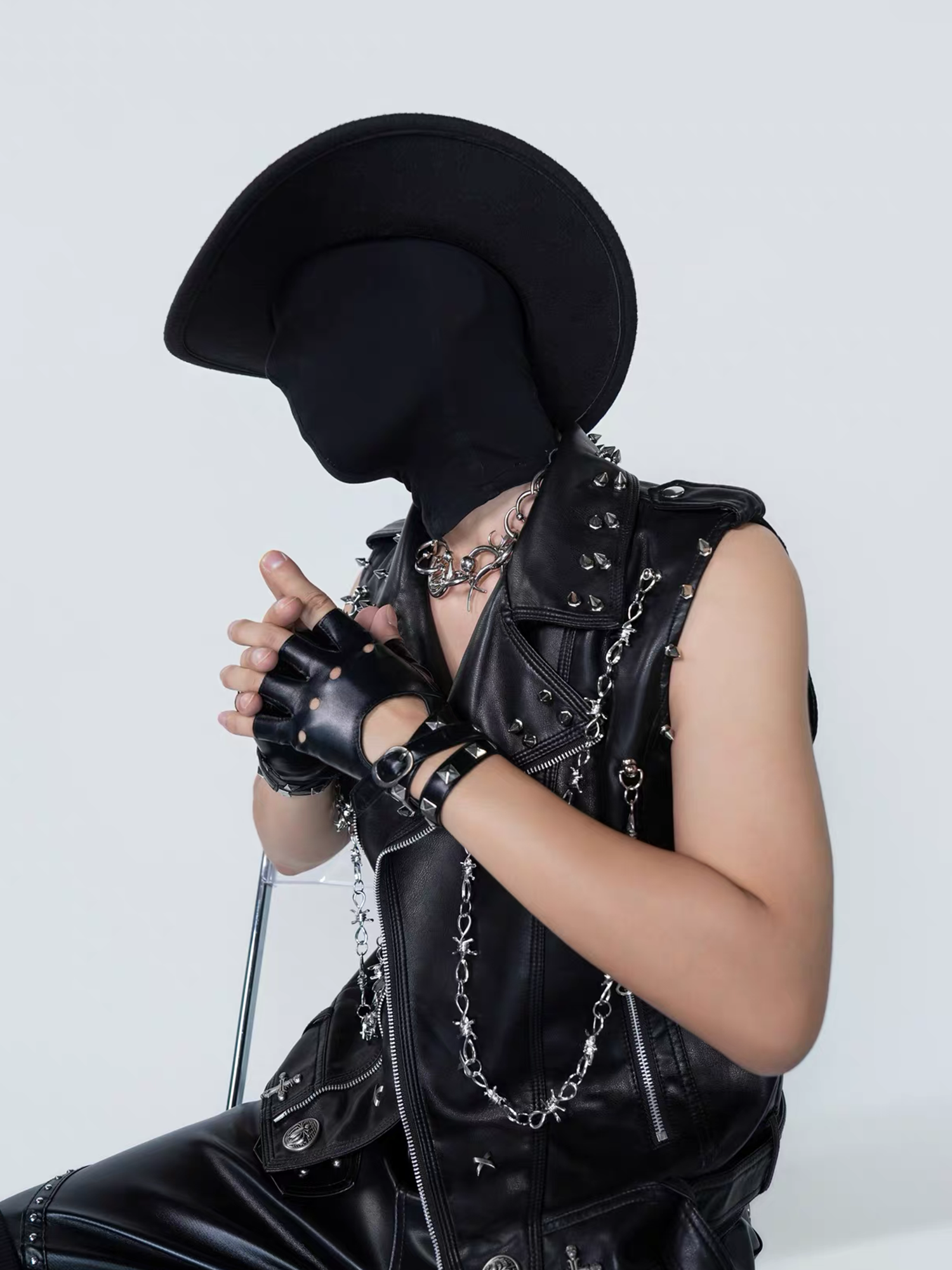 VE2 Thorn Chain Studded Faux Leather Biker Vest