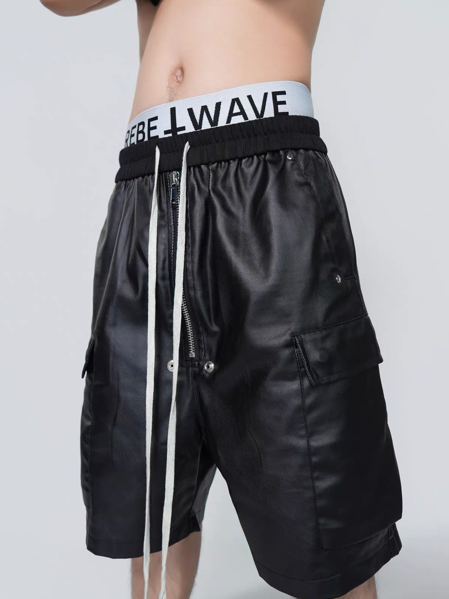 VE2 Wax-Coated Cargo Denim Shorts