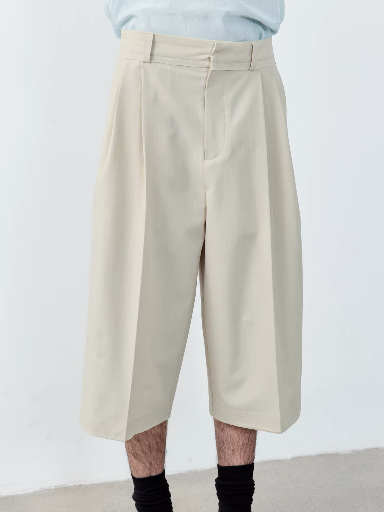 GRAINMUSTARD Classic High-Waist Pinstripe Pleated Cropped Shorts