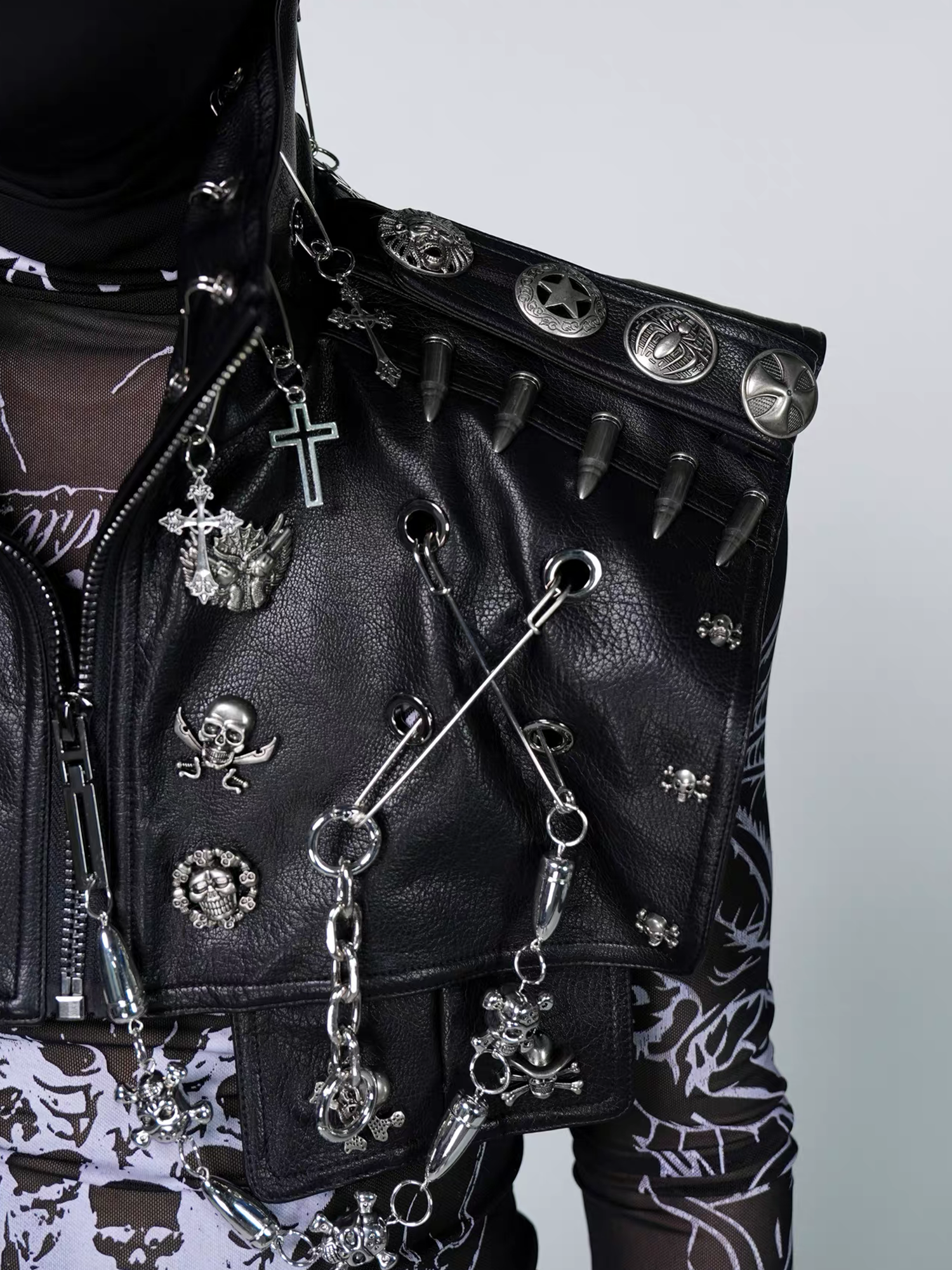 VE2 Knight Hardware Cropped Faux Leather Vest