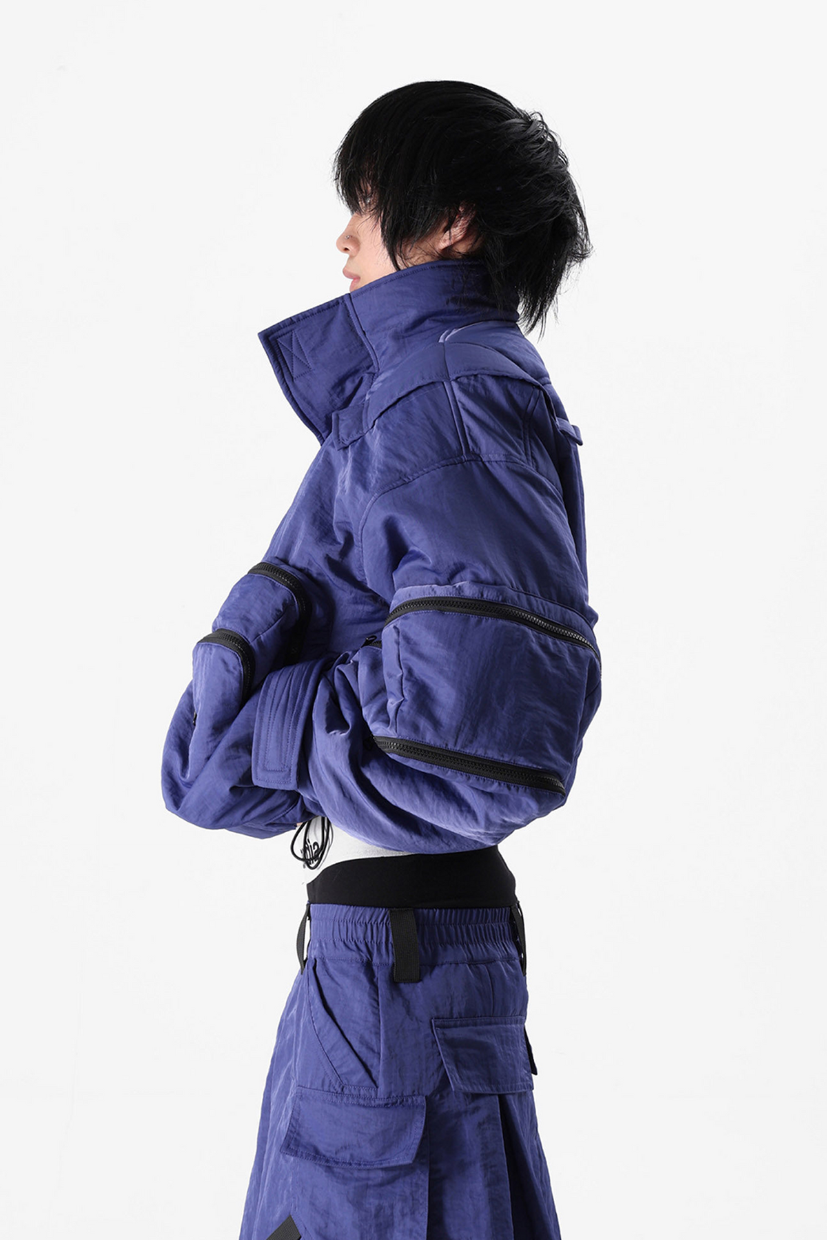VANGUARDIA Multi-Pocket Cropped Puffer Jacket