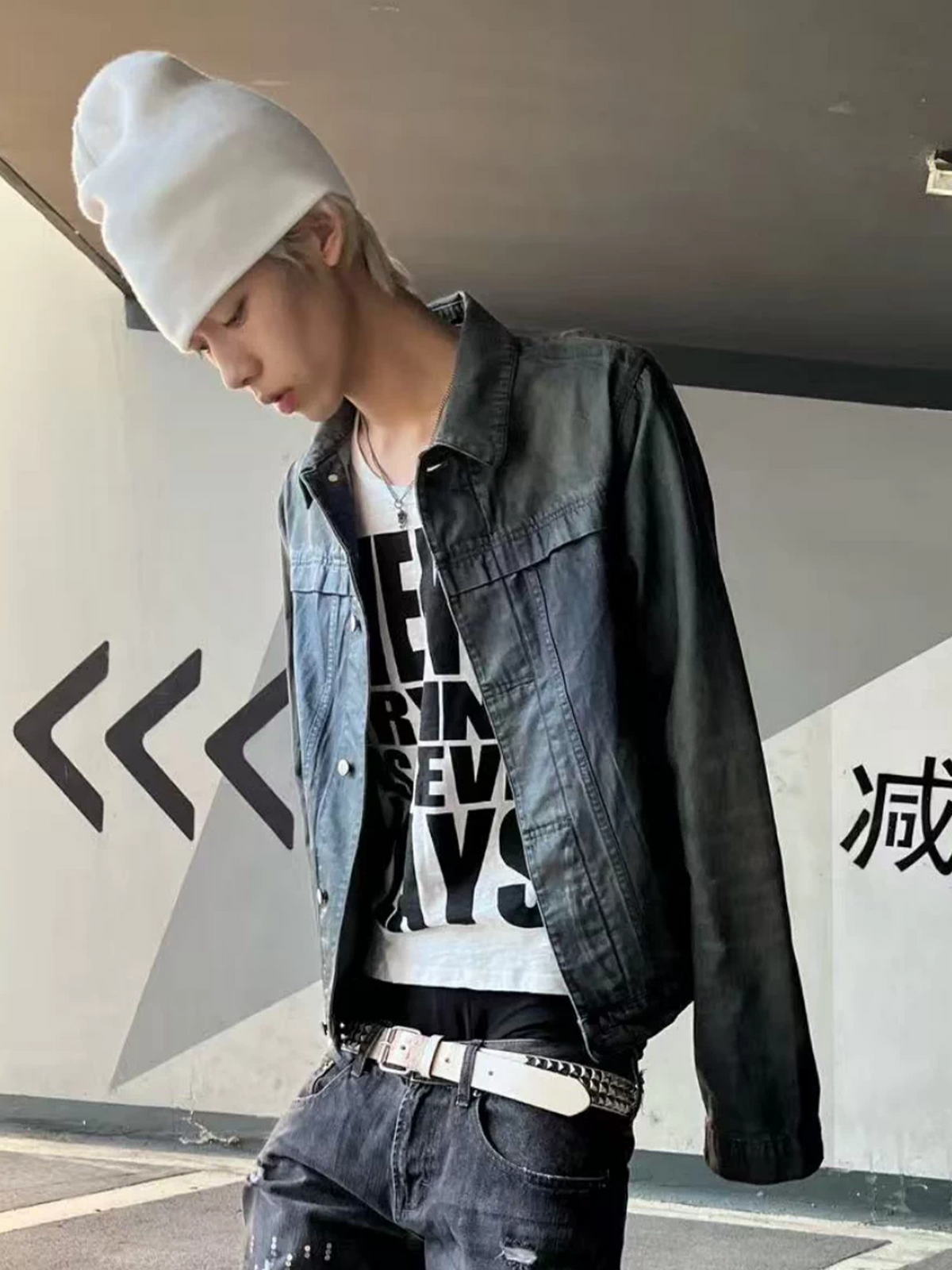 CINDER VEIN Brush-Paint Washed Distressed Denim Jacket