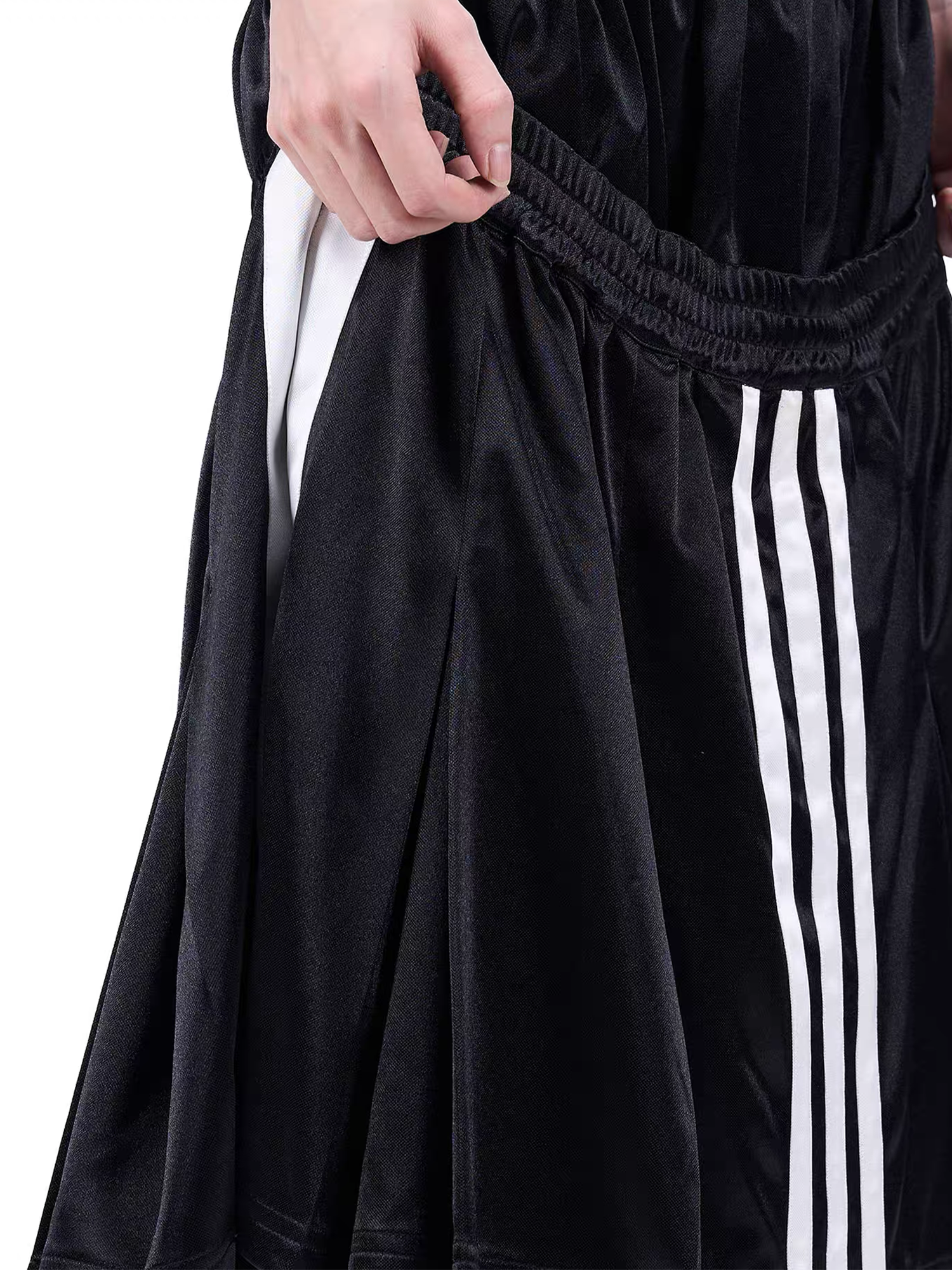 VANGUARDIA Contrast Layered Sagging Shorts