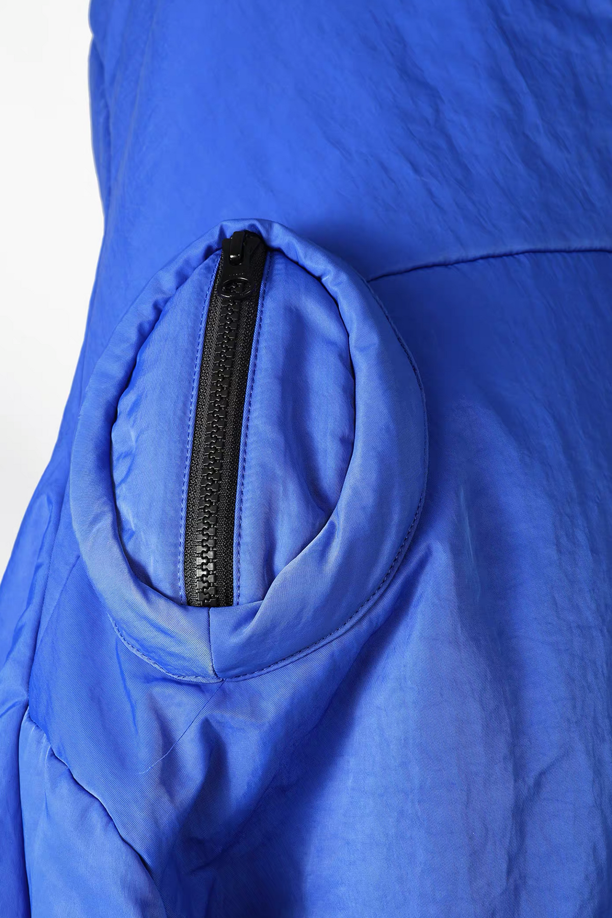 VANGUARDIA Multi-Pocket Hooded Nylon Puffer Jacket