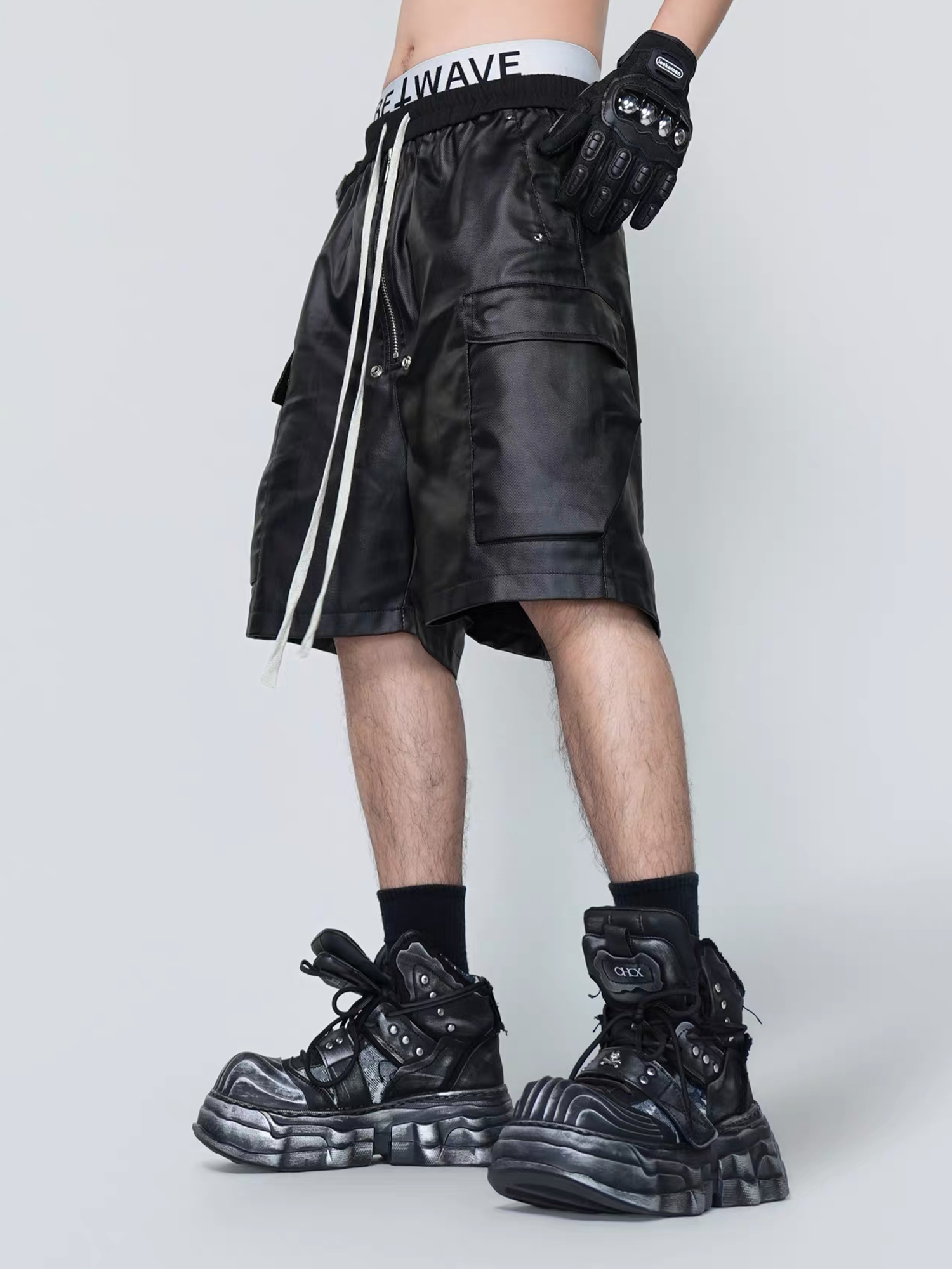 VE2 Wax-Coated Cargo Denim Shorts