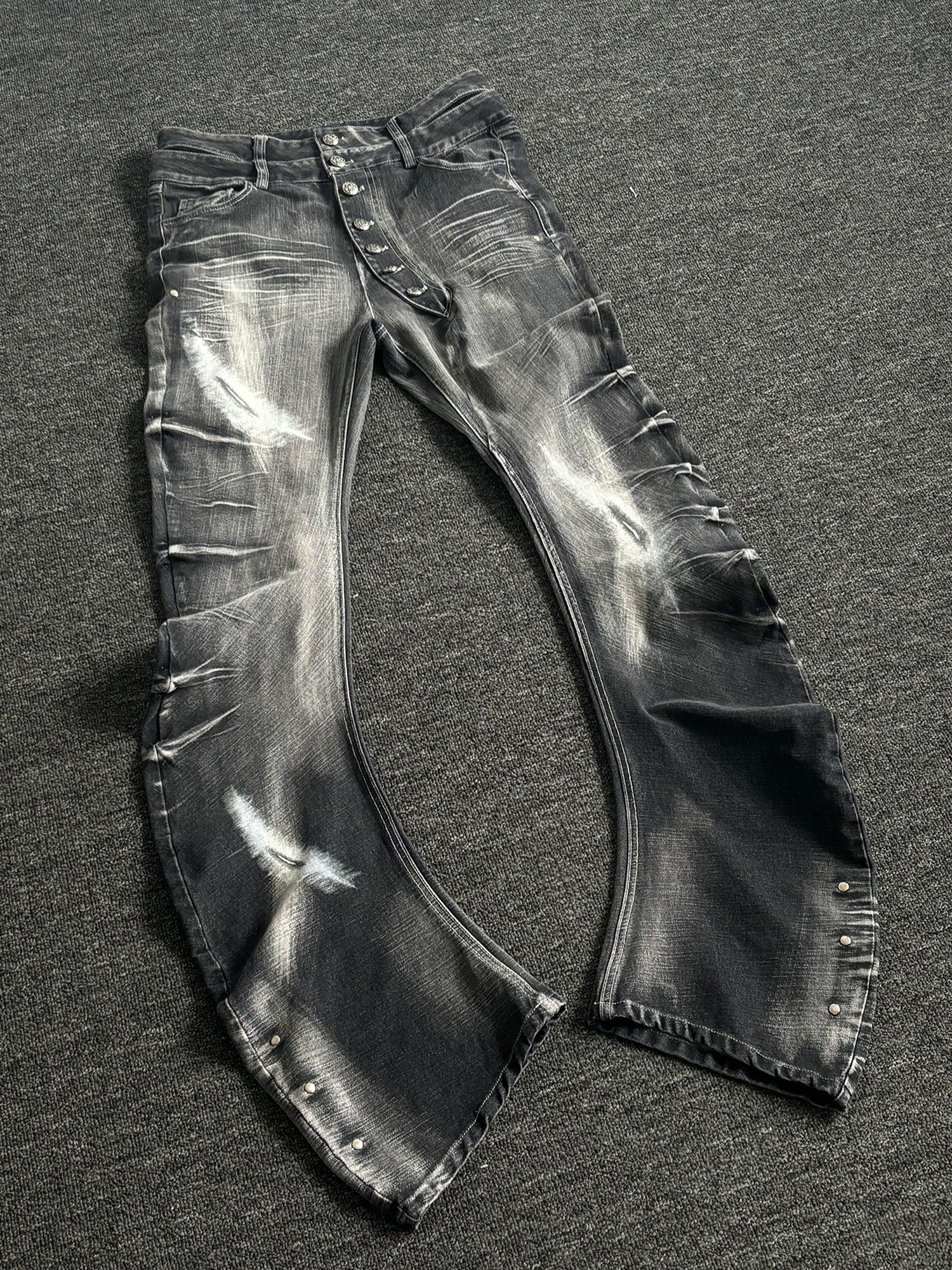 PAIKI Sword Slash Washed Curved Jeans