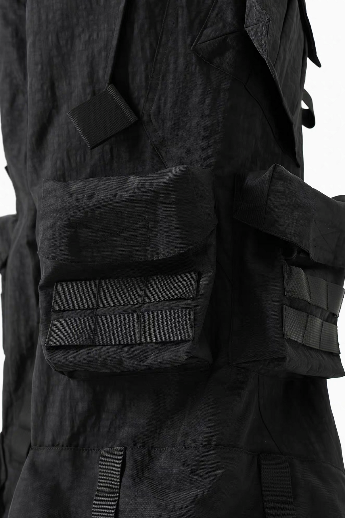 VANGUARDIA Multi-Pocket Nylon Wide-Leg Cargo Pants