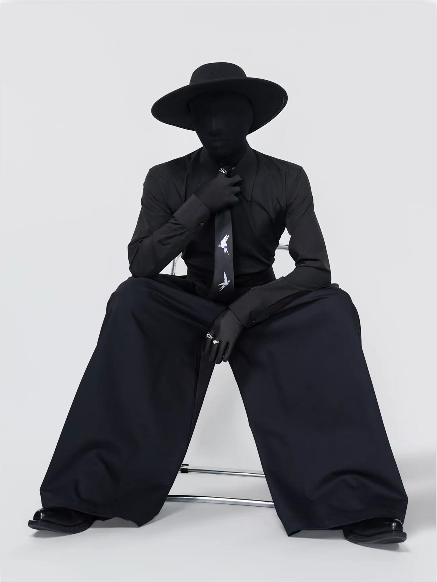 VE2 Minimal High-Waist Wide-Leg Trousers