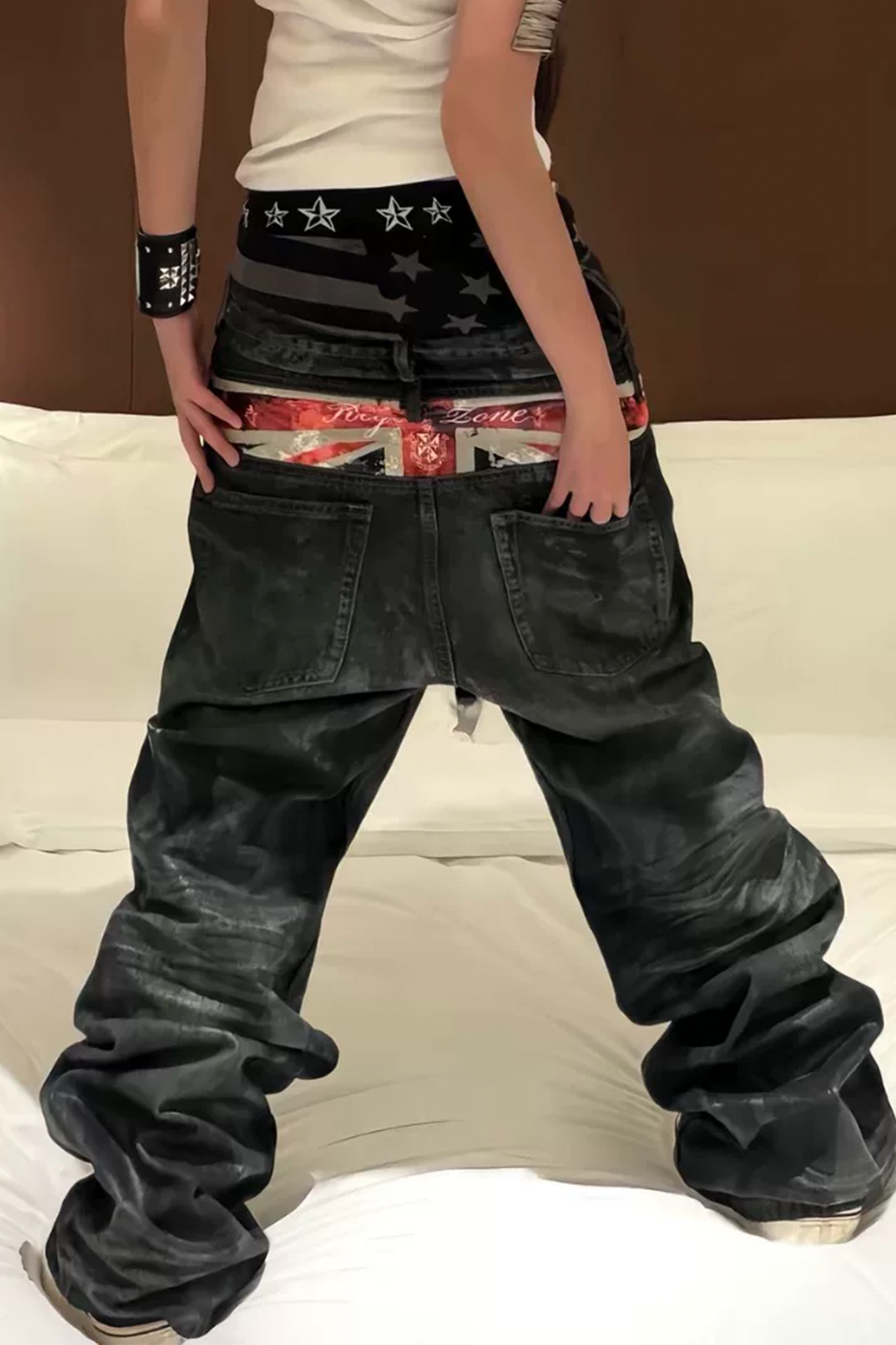 REGEN ZONE Flag Wax-Brushed Studded Double-Waist Jeans