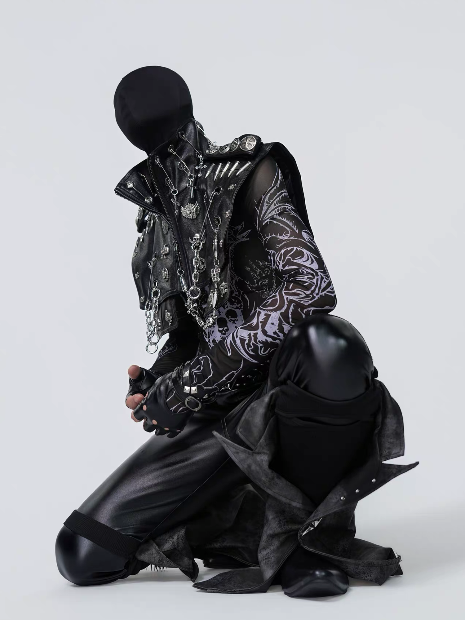 VE2 Knight Hardware Cropped Faux Leather Vest